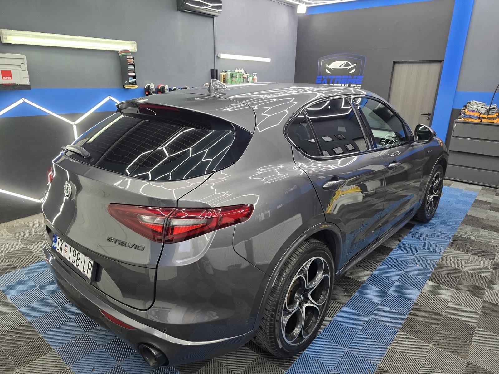 Alfa Romeo Stelvio 2,2 veloce Q4, fotografija 6