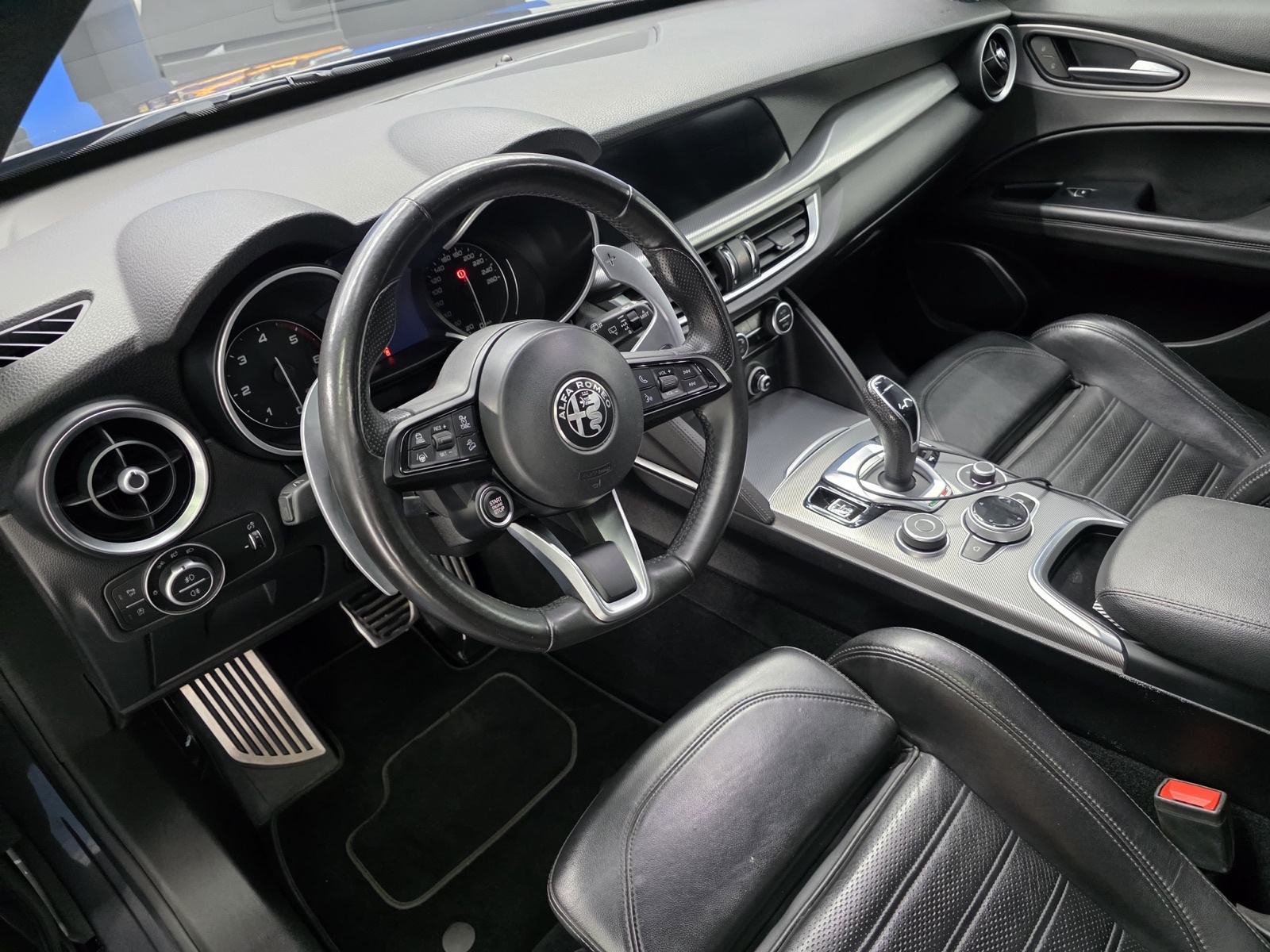Alfa Romeo Stelvio 2,2 veloce Q4, fotografija 9
