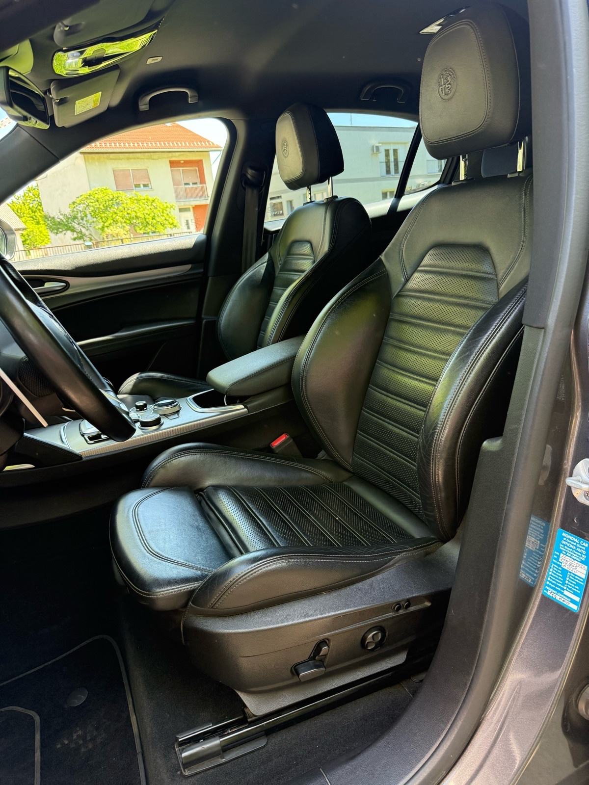 Alfa Romeo Stelvio 2,2 veloce Q4, fotografija 12