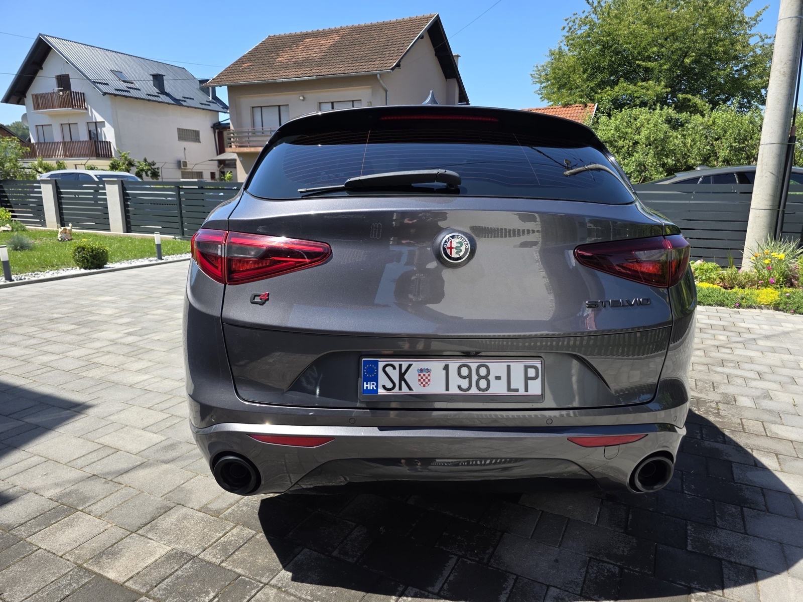 Alfa Romeo Stelvio 2,2 veloce Q4, fotografija 18