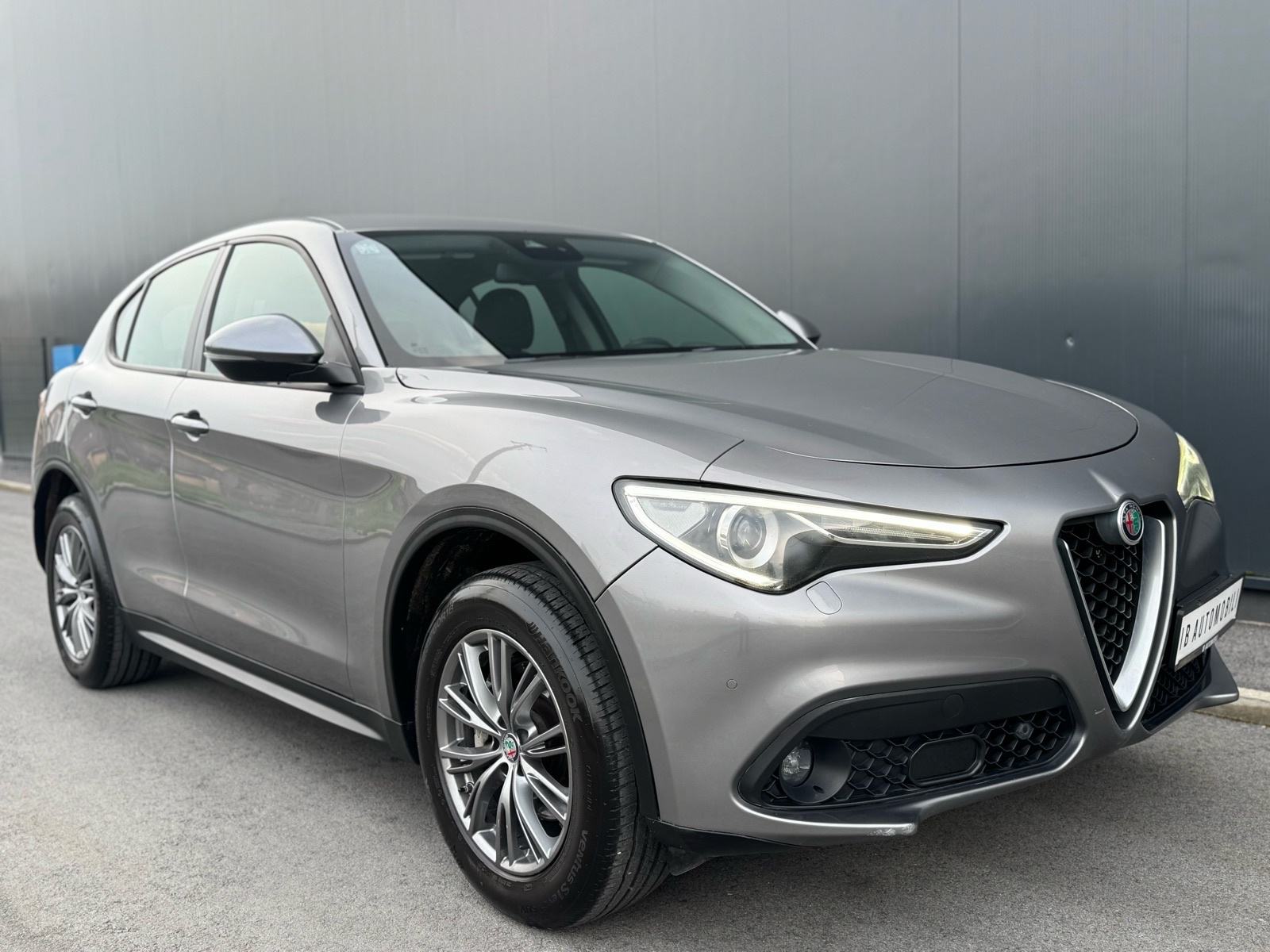 Alfa Romeo Stelvio 2,2 JTDm Q4 210ks -Koža•Veliki servis•Velika Navi, fotografija 2