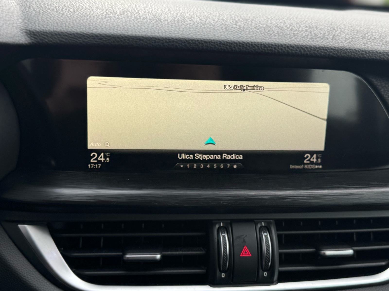 Alfa Romeo Stelvio 2,2 JTDm Q4 210ks -Koža•Veliki servis•Velika Navi, fotografija 20