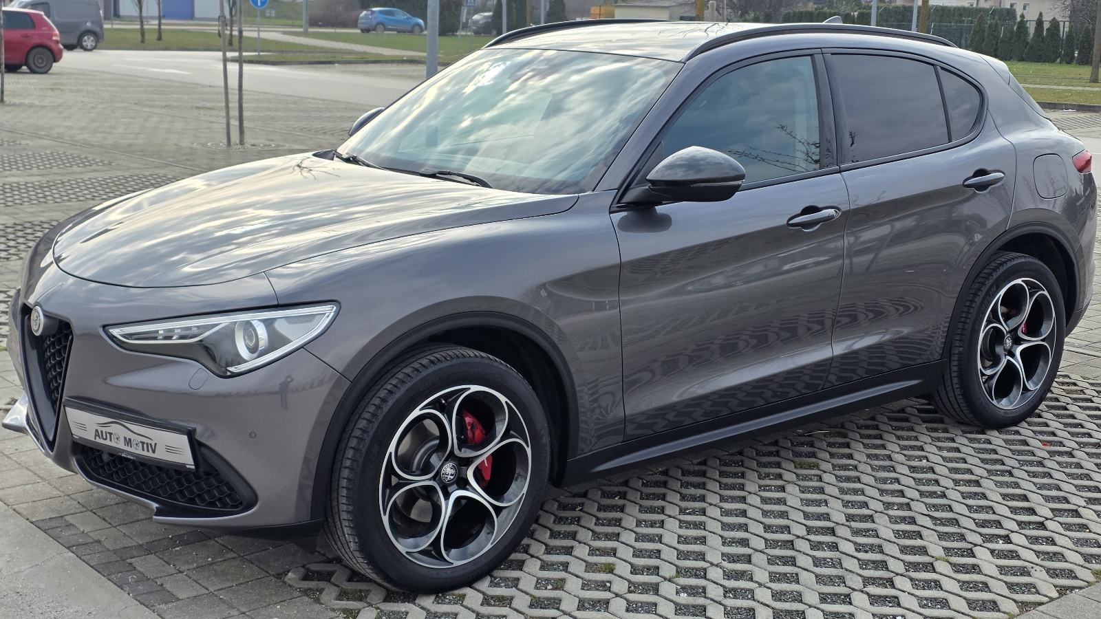 ALFA ROMEO STELVIO 2.2 JTDM Q4 B-TECH - BOGATA OPREMA-SUPER ATRAKTIVAN, fotografija 4