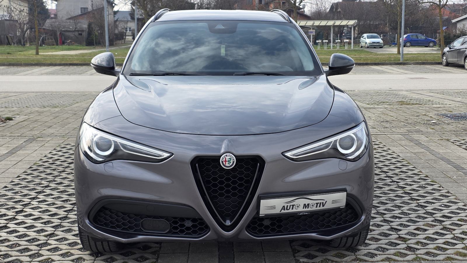 ALFA ROMEO STELVIO 2.2 JTDM Q4 B-TECH - BOGATA OPREMA-SUPER ATRAKTIVAN, fotografija 3