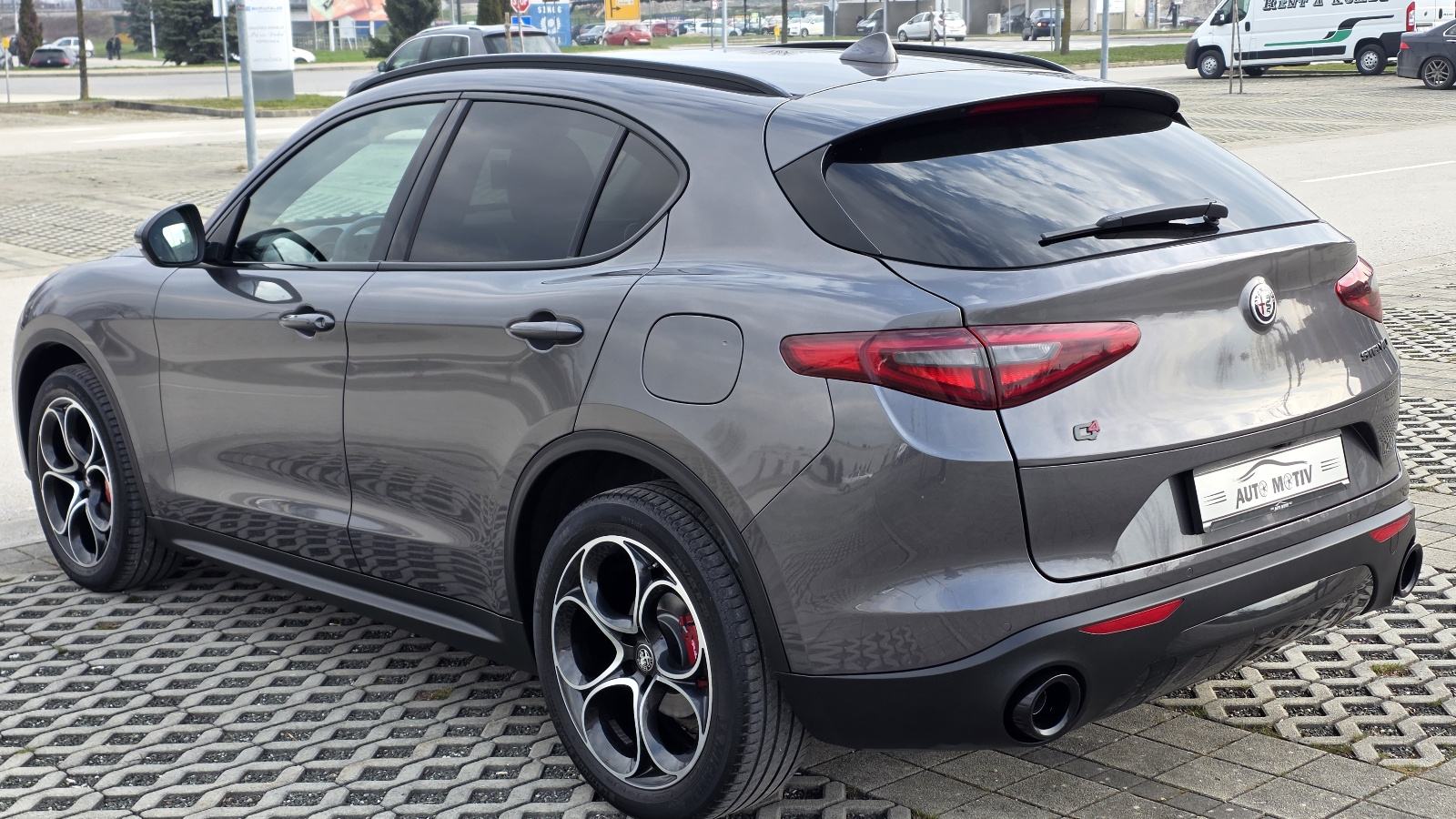 ALFA ROMEO STELVIO 2.2 JTDM Q4 B-TECH - BOGATA OPREMA-SUPER ATRAKTIVAN, fotografija 8