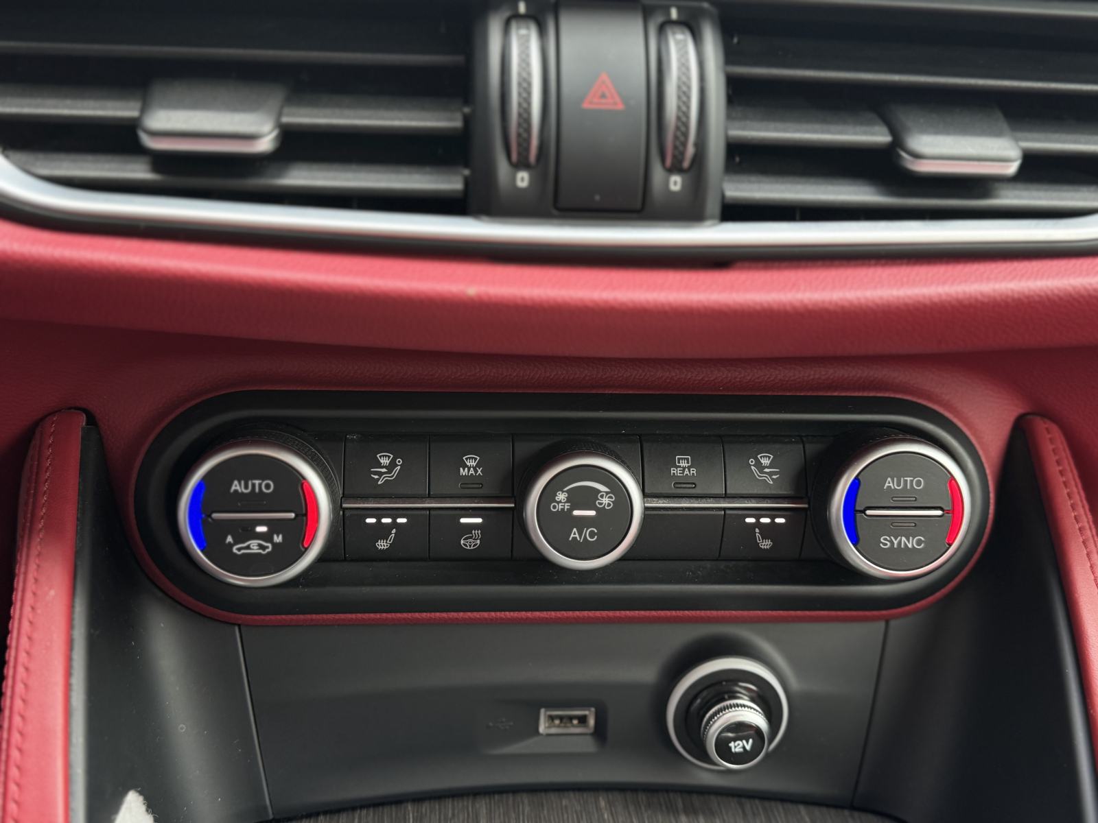 Alfa Romeo Stelvio 2,2 JTDm Veloce Ti-LEASING•Crvena koža•V. servis!, fotografija 20