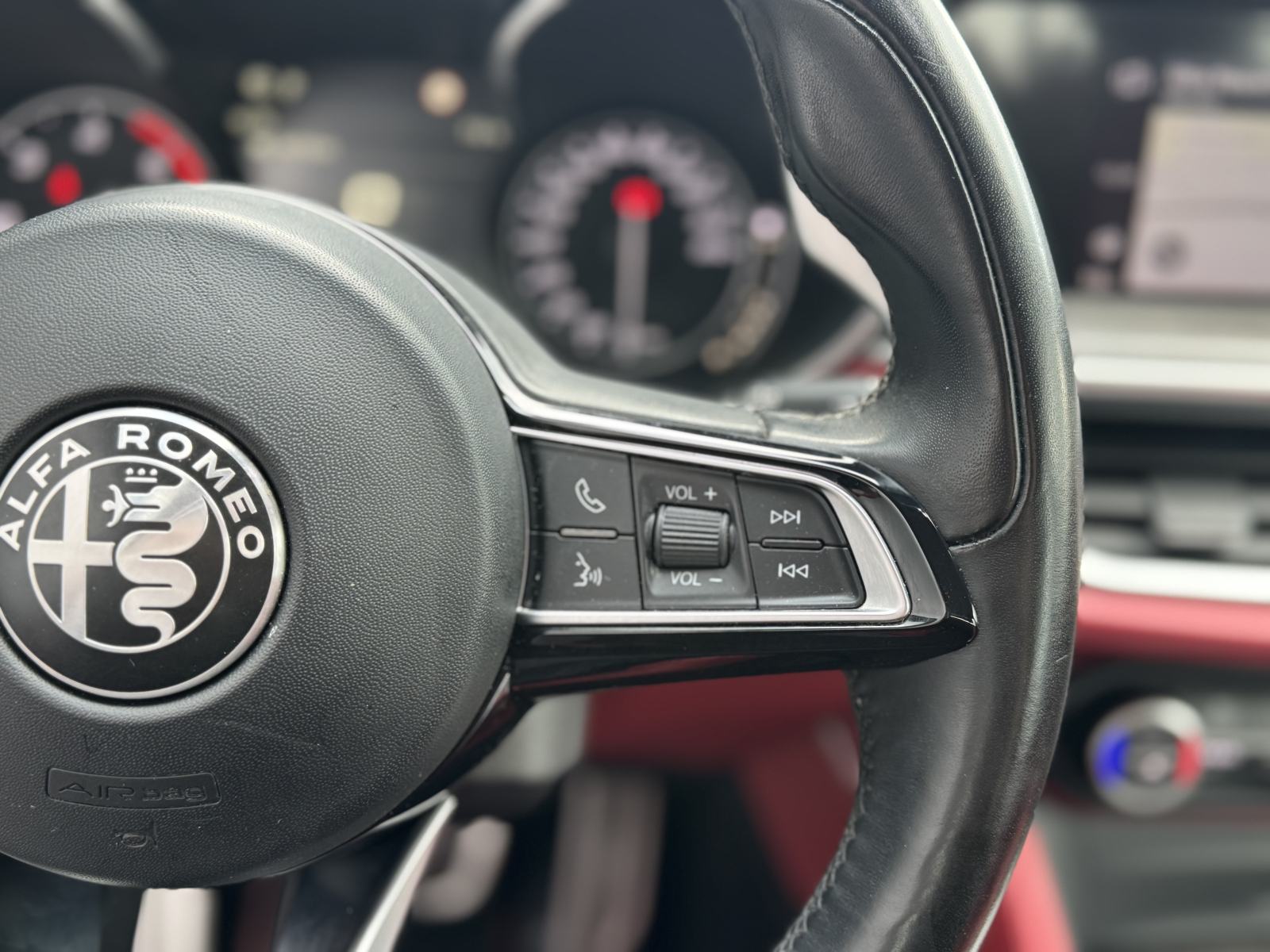 Alfa Romeo Stelvio 2,2 JTDm Veloce Ti-LEASING•Crvena koža•V. servis!, fotografija 18
