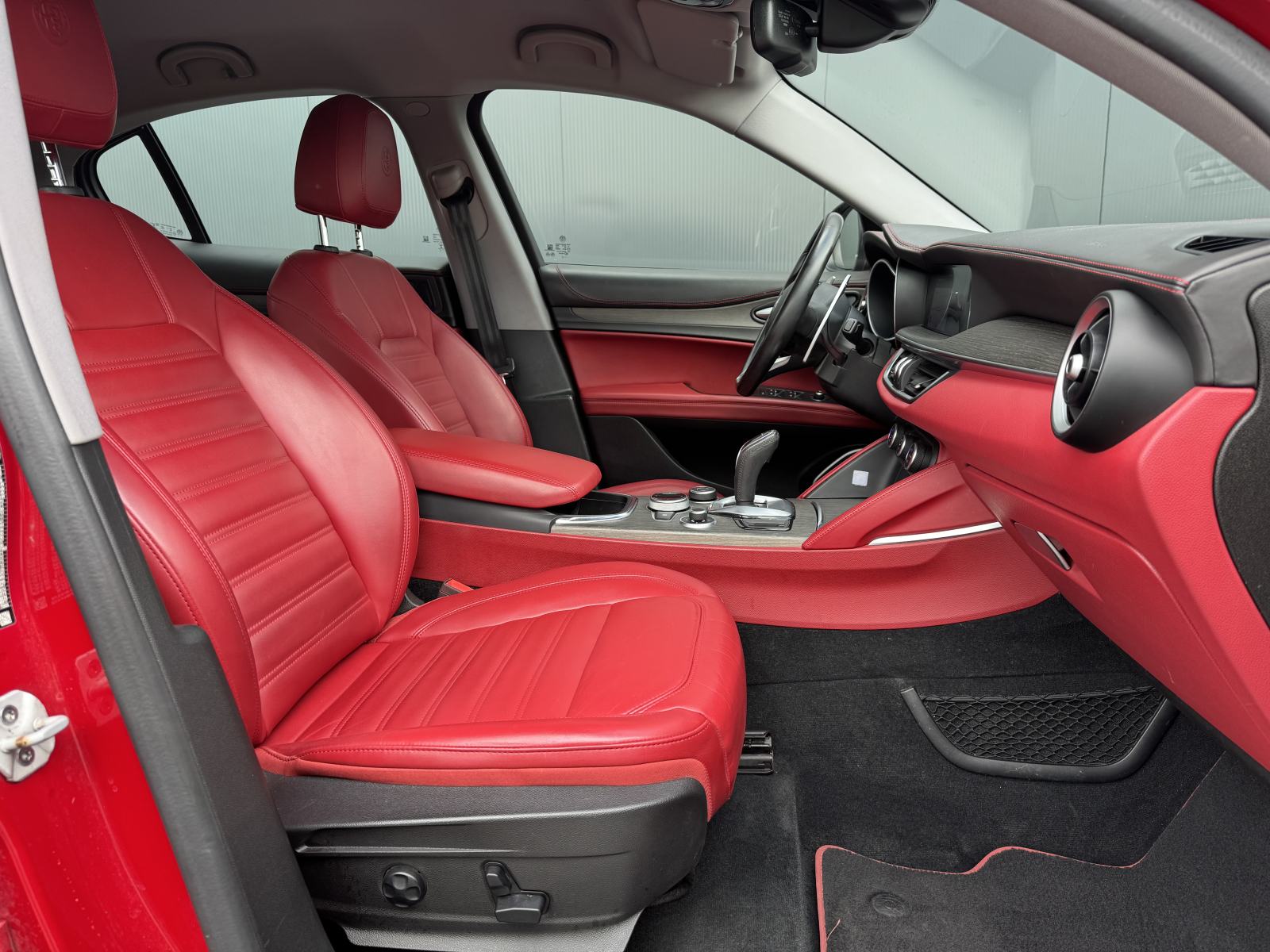 Alfa Romeo Stelvio 2,2 JTDm Veloce Ti-LEASING•Crvena koža•V. servis!, fotografija 12