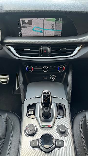 Alfa Romeo Stelvio 2.2 M-Jet , Q4, 190KS, Veliki servis, U PDV u., fotografija 15