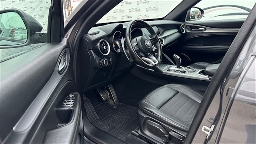 Alfa Romeo Stelvio 2.2 M-Jet , Q4, 190KS, Veliki servis, U PDV u., fotografija 8