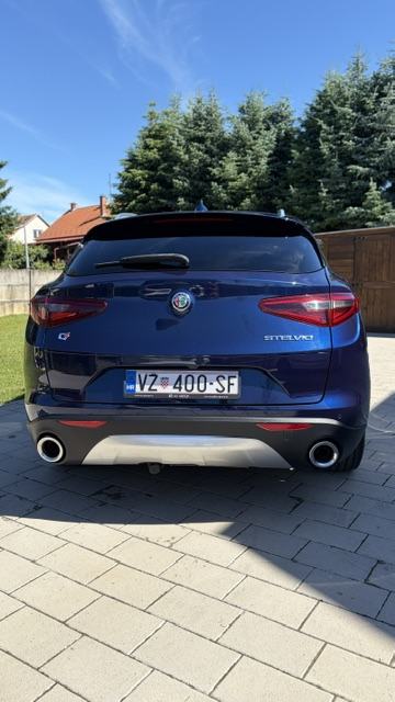 Alfa Romeo Stelvio 2,2, fotografija 9