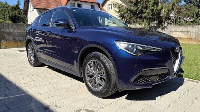 Alfa Romeo Stelvio 2,2, fotografija 5