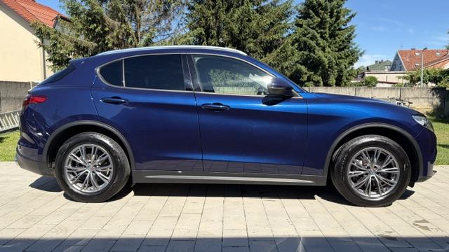 Alfa Romeo Stelvio 2,2, fotografija 4