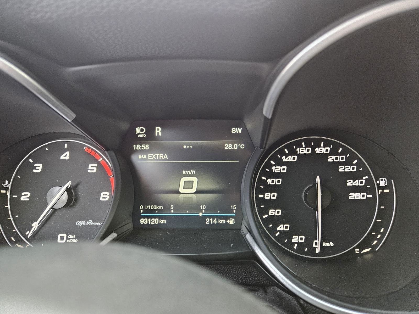 Alfa Romeo Stelvio 2,2D, ACC RADAR,LEASING BEZ UČEŠĆA I BEZ JAMACA, fotografija 19