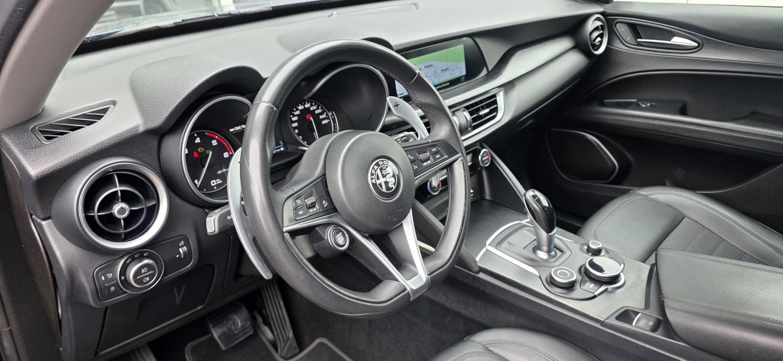 Alfa Romeo Stelvio 2,2D, 4X4, F1 AUT, BI-XENON, AUT, NAVI, REG 02/2O27, fotografija 12