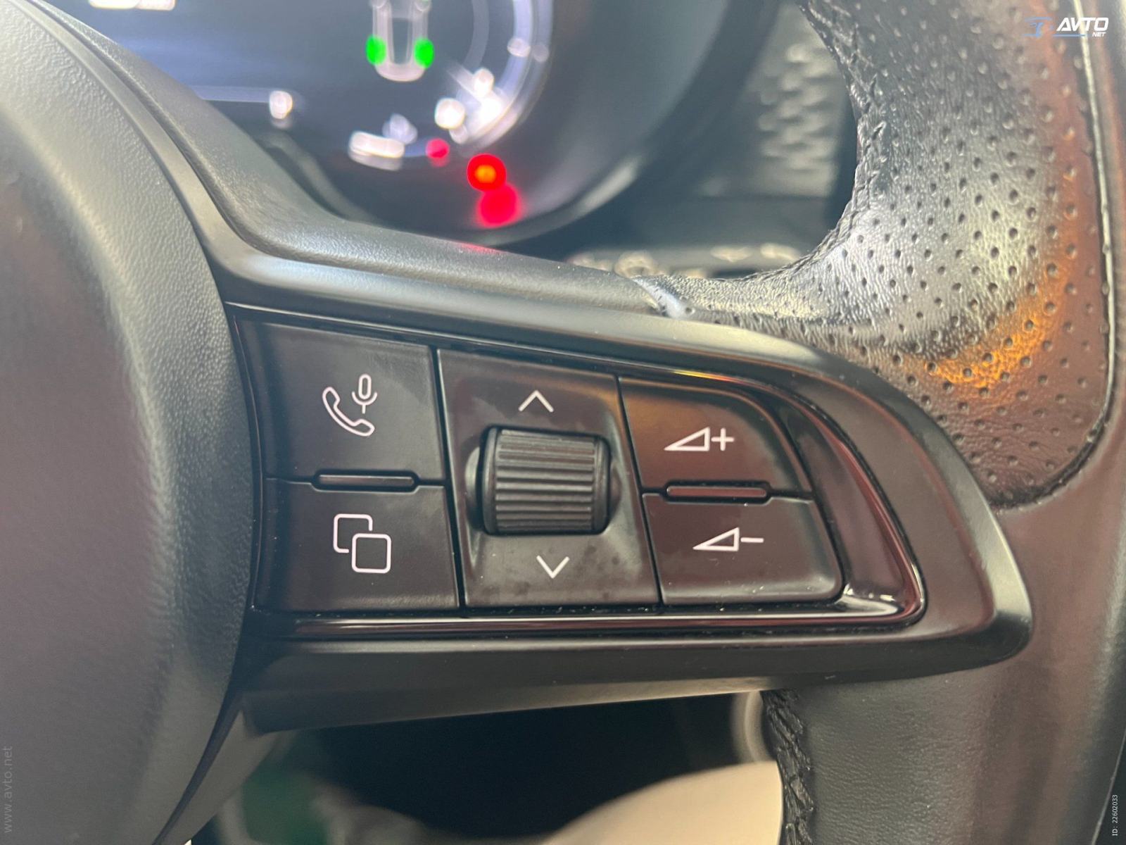 Alfa Romeo Tonale 1,5 Avt. KOŽA. LED. ACC. SAMO 74000, fotografija 9