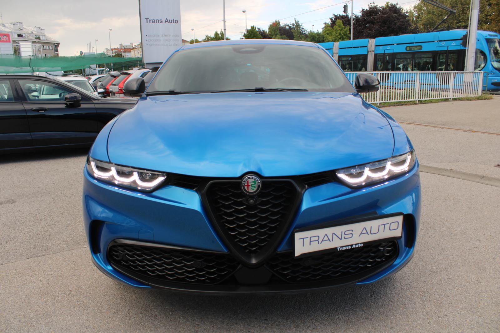 Alfa Romeo Tonale Plug in Hybrid Q4 Veloce 280ks automatik, fotografija 2
