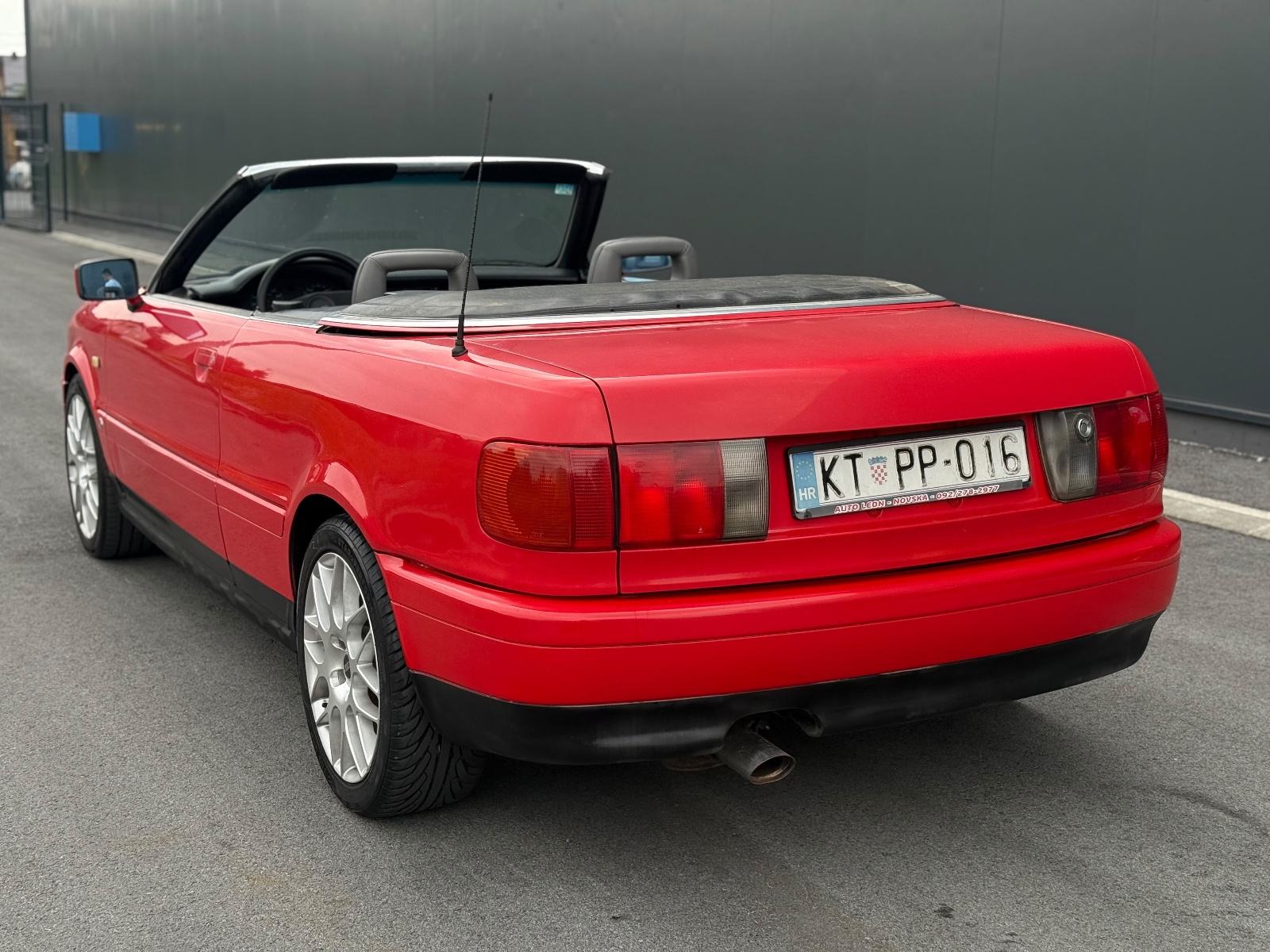 Audi 80 Cabrio 2.3 E • 5-Cilindara • Koža • 173.000 km • 1992g, fotografija 3