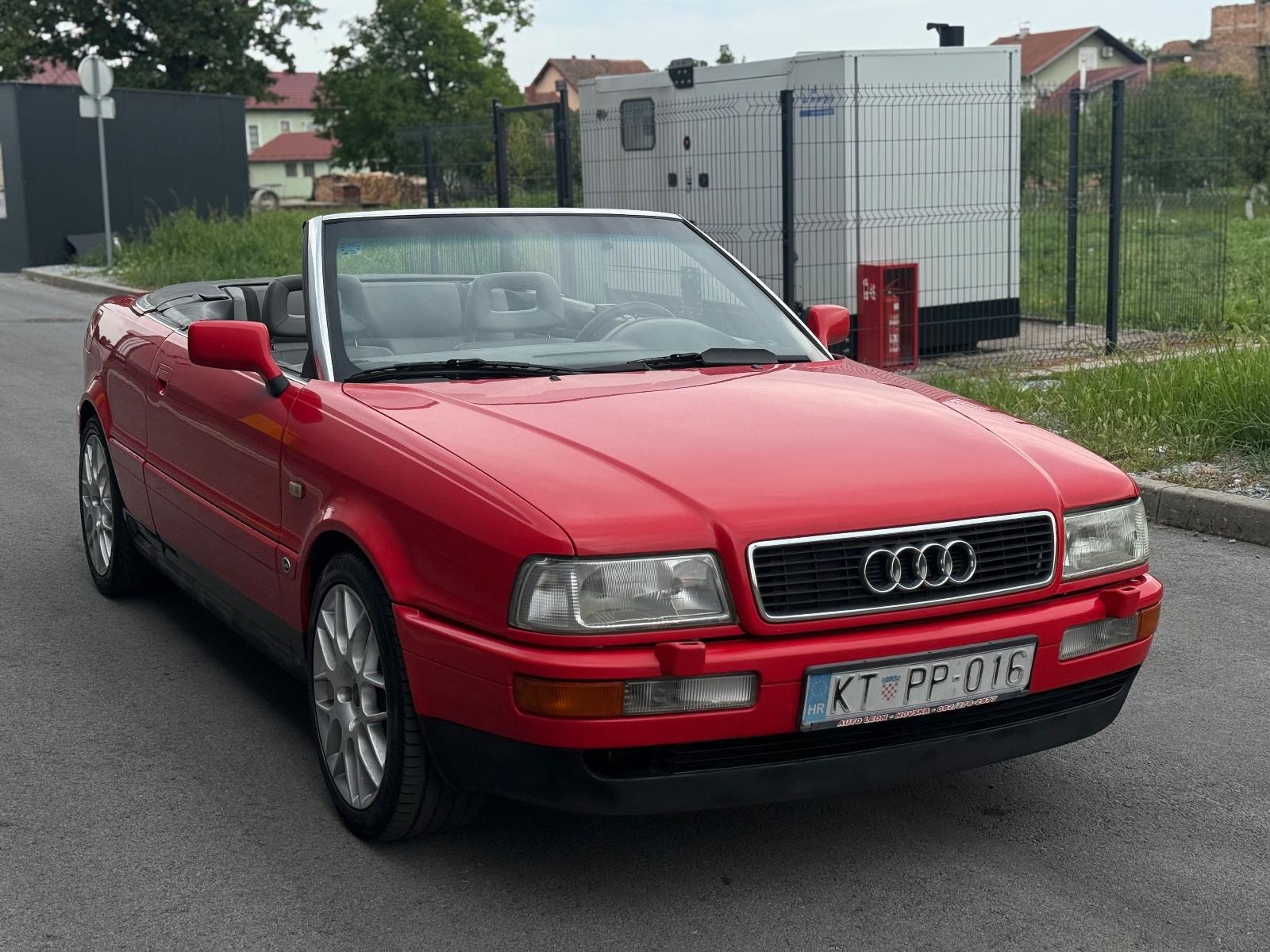 Audi 80 Cabrio 2.3 E • 5-Cilindara • Koža • 173.000 km • 1992g, fotografija 7