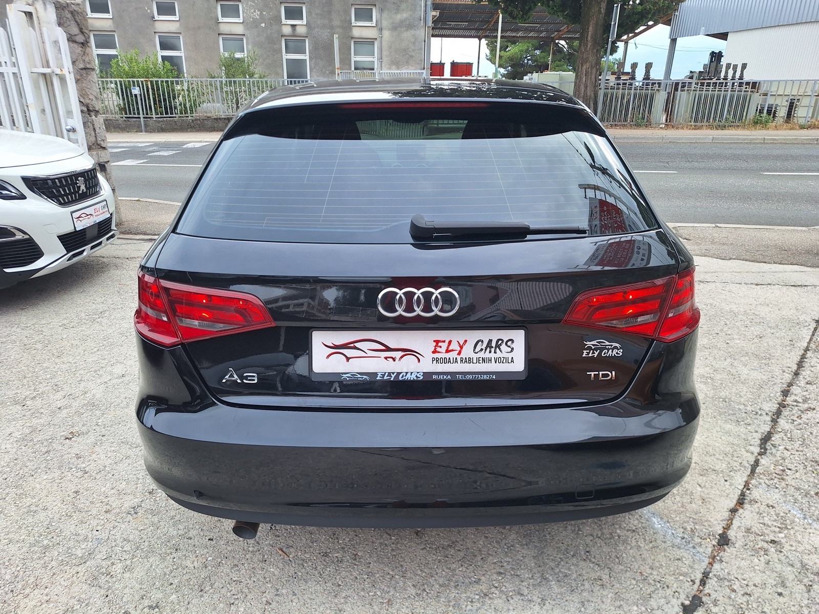 Audi A 3 1.6 TDI S-Trinic AUTOMATIK/‼️HR AUTO‼️ REG.01/2027, fotografija 9