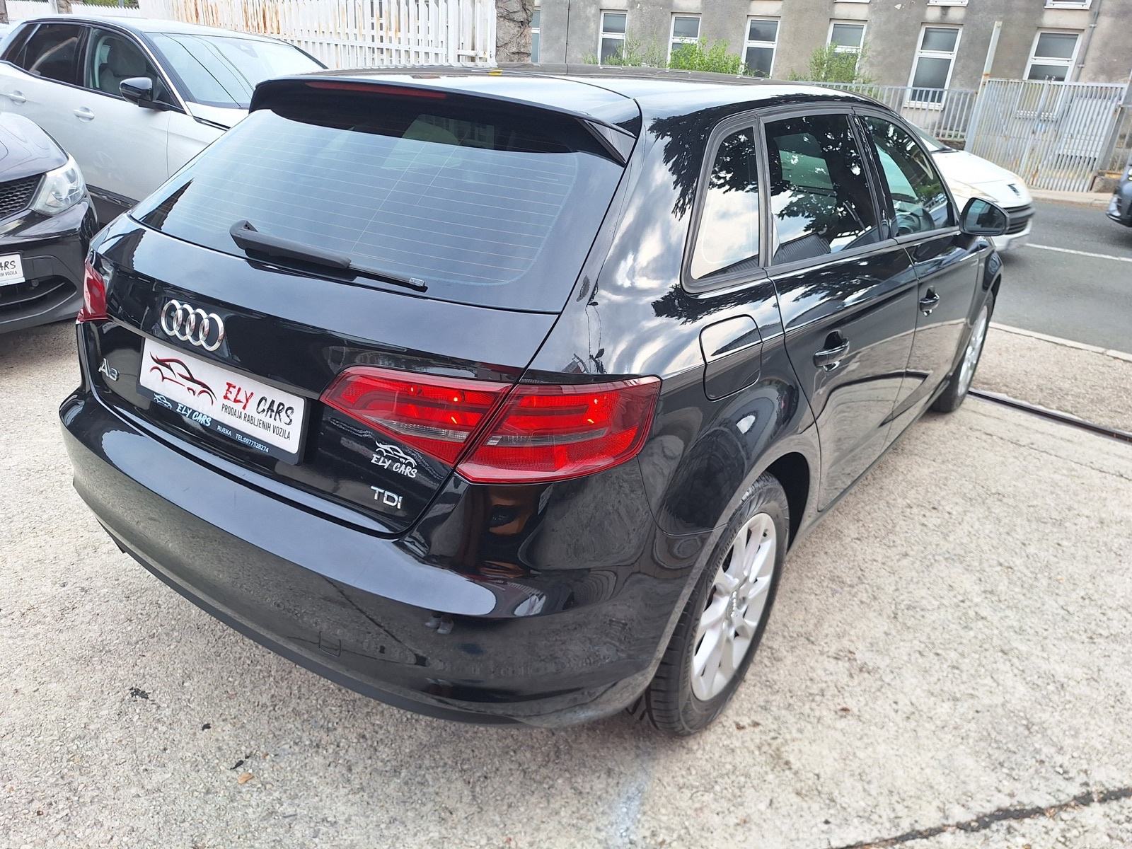 Audi A 3 1.6 TDI S-Trinic AUTOMATIK/‼️HR AUTO‼️ REG.01/2027, fotografija 5