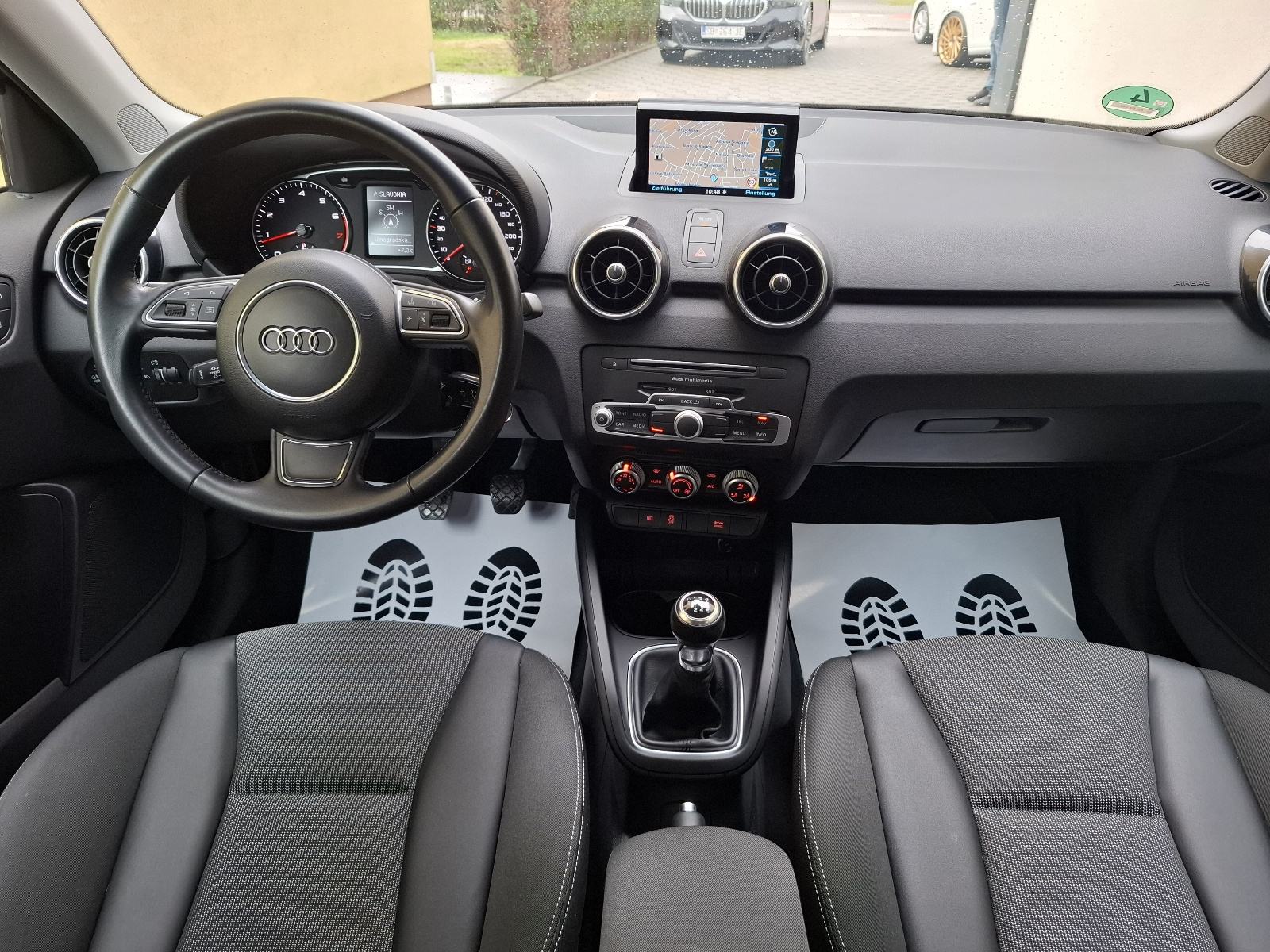 Audi A1 1 4 TFSI NAVIGACIJA TEMPOMAT LED 2015god KOŽA MF VOLAN 96tkm, fotografija 13
