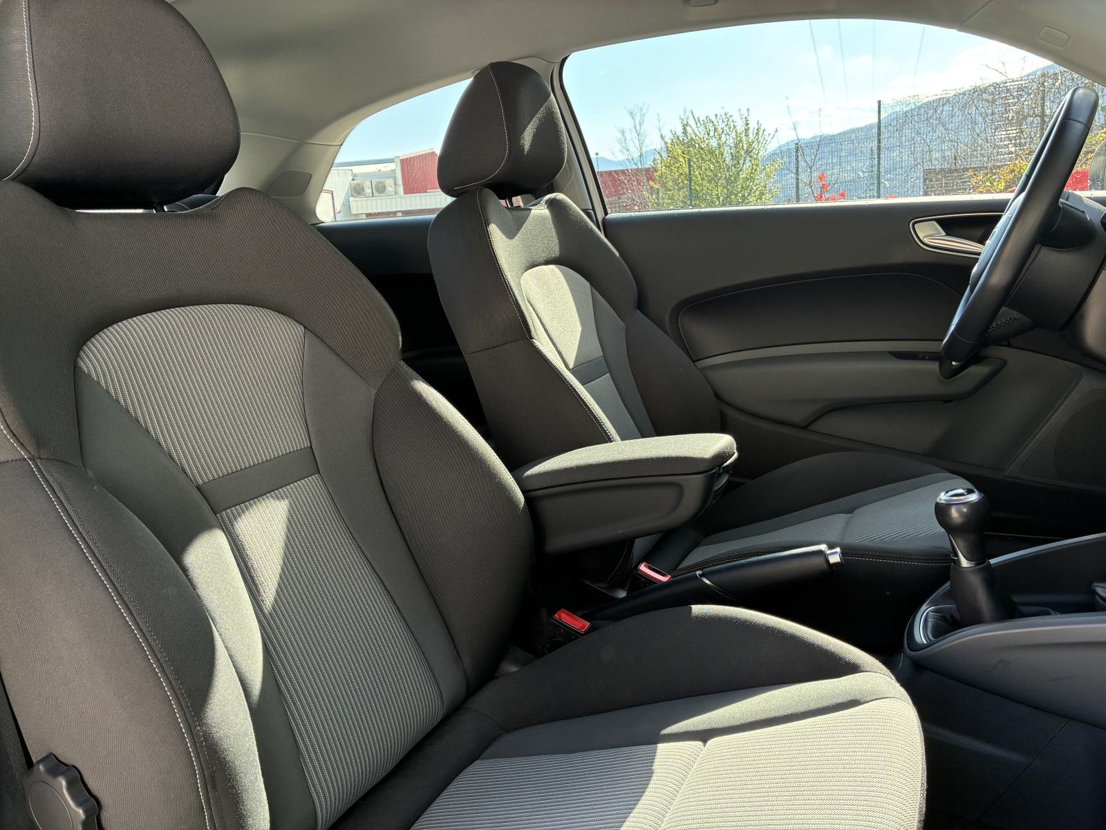 Audi A1 1,0 TFSI Design - 2 seta kotača, fotografija 13