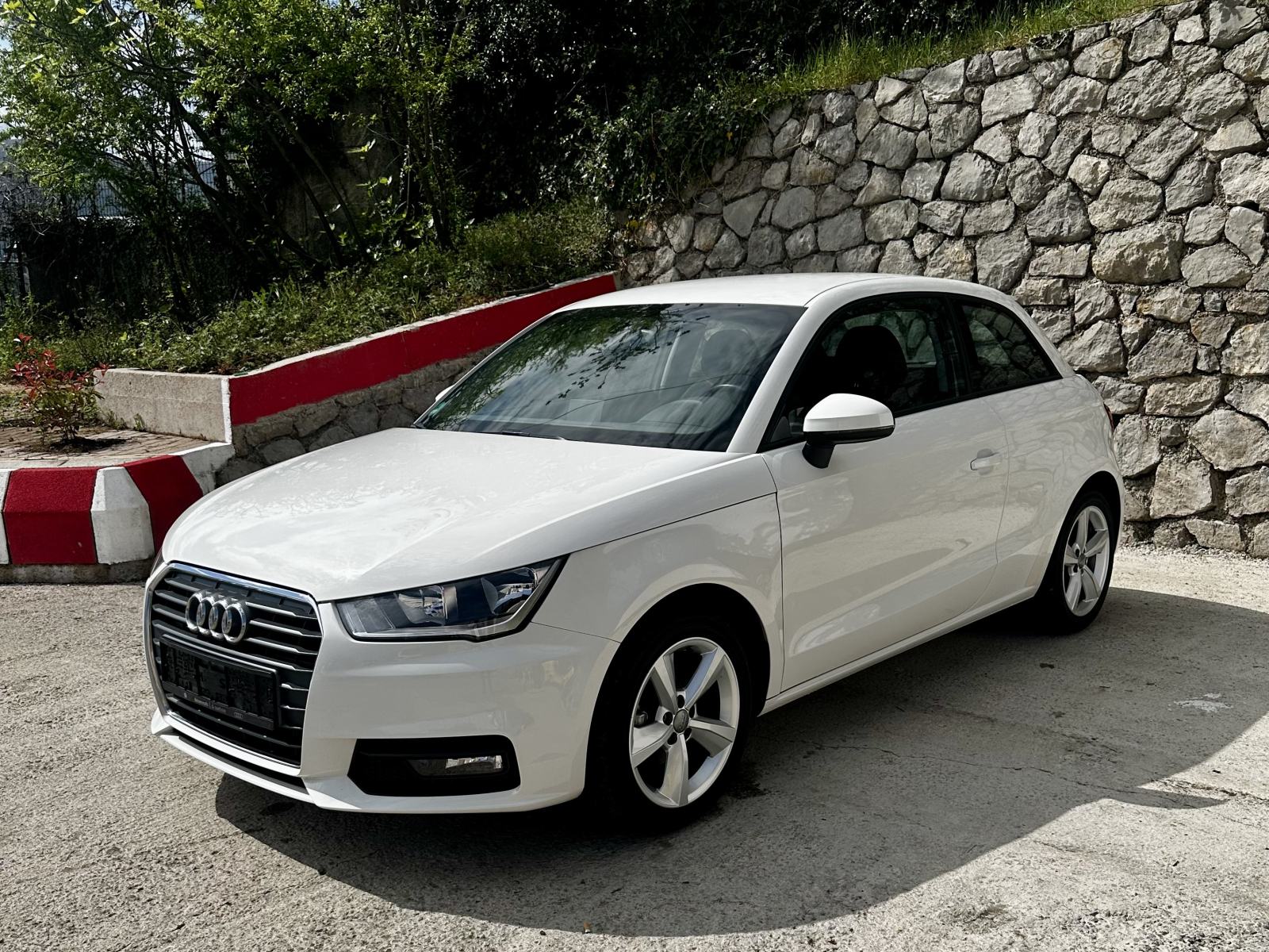 Audi A1 1,0 TFSI Design - 2 seta kotača, fotografija 3