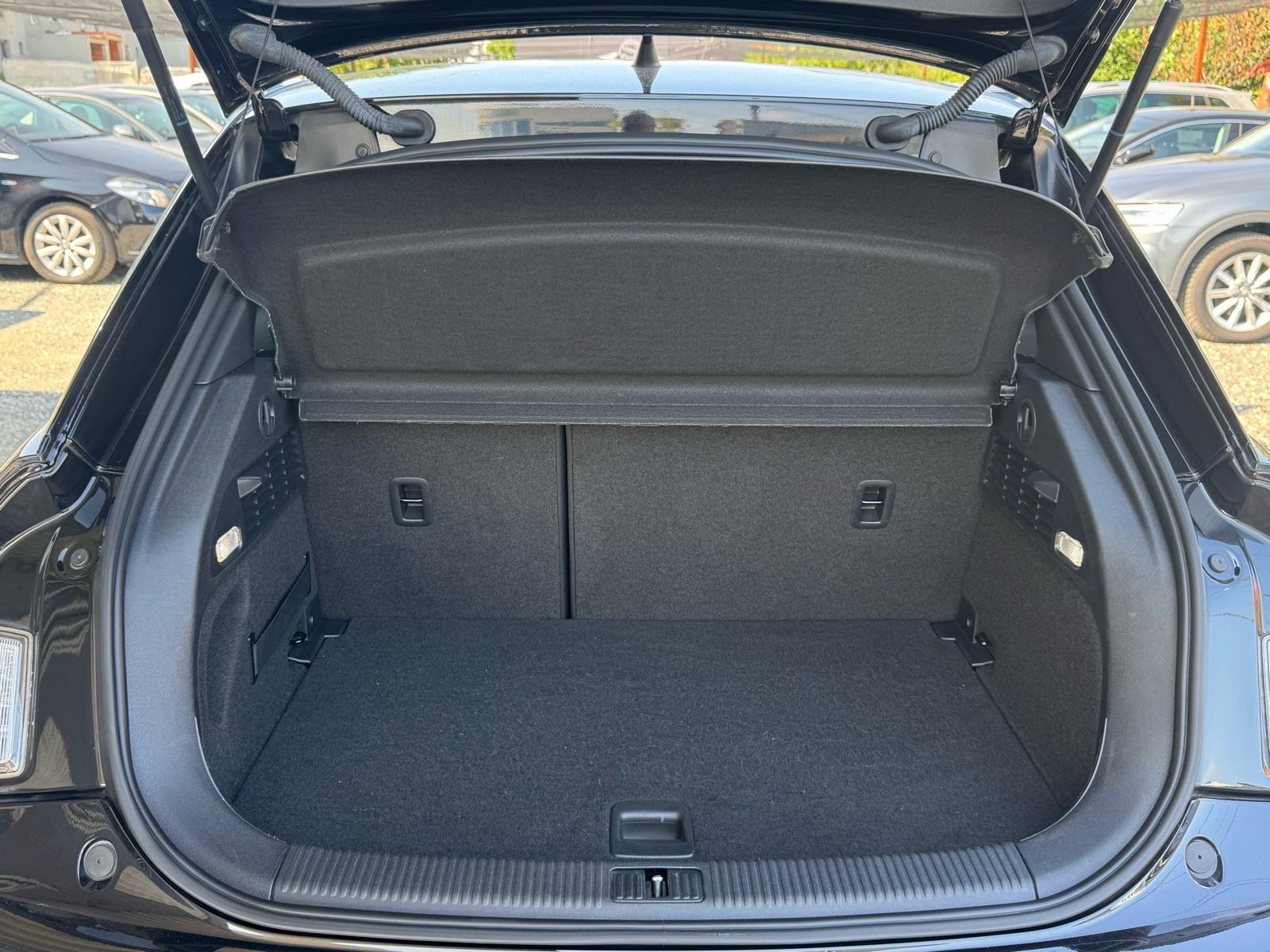 Audi A1 1,0 TFSI SPORTBACK / S LINE / FULL LED / NAVI / PDC / JAMSTVO, fotografija 10