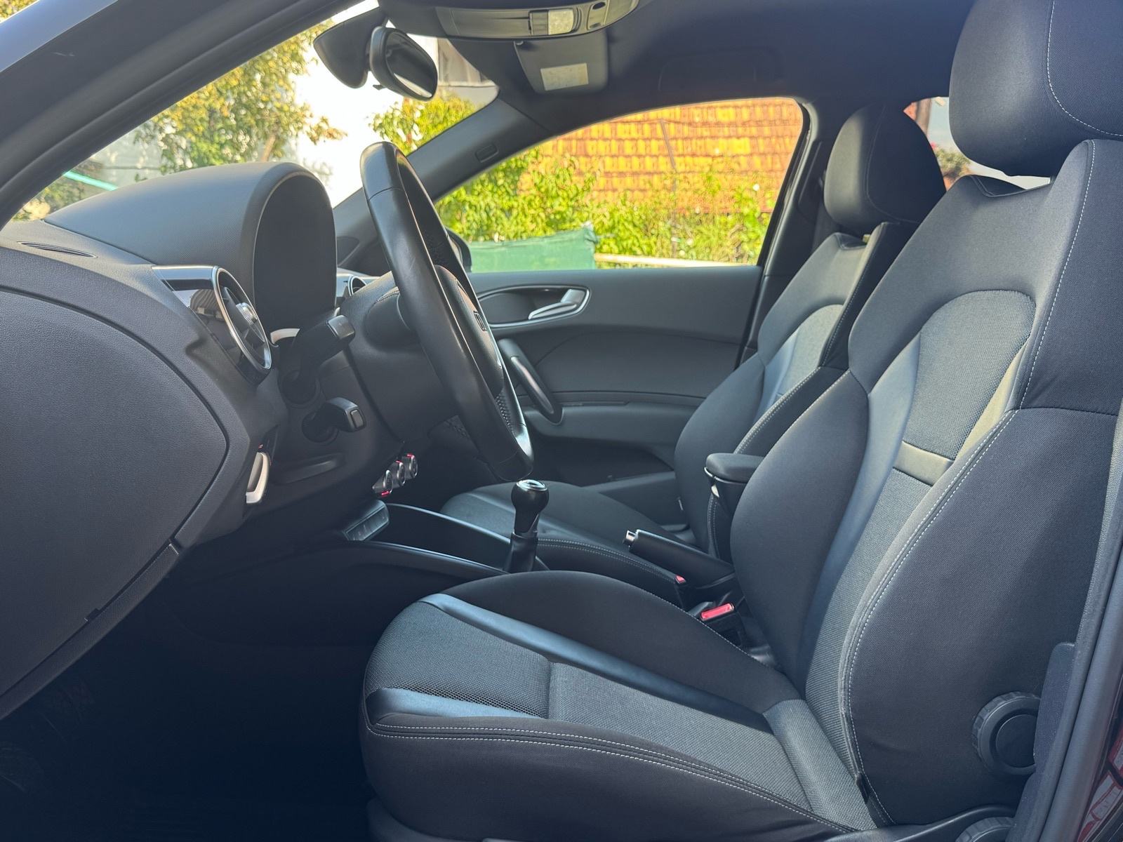 Audi A1 1,0 TFSI SPORTBACK / S LINE / FULL LED / NAVI / PDC / JAMSTVO, fotografija 12
