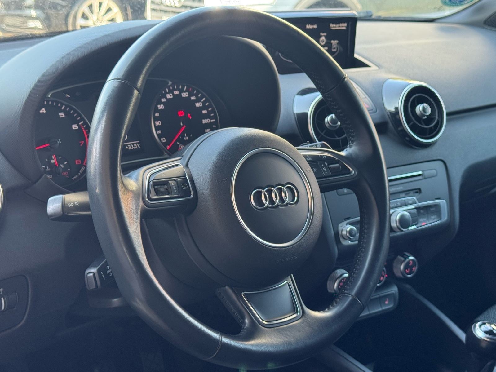 Audi A1 1,0 TFSI SPORTBACK / S LINE / FULL LED / NAVI / PDC / JAMSTVO, fotografija 14