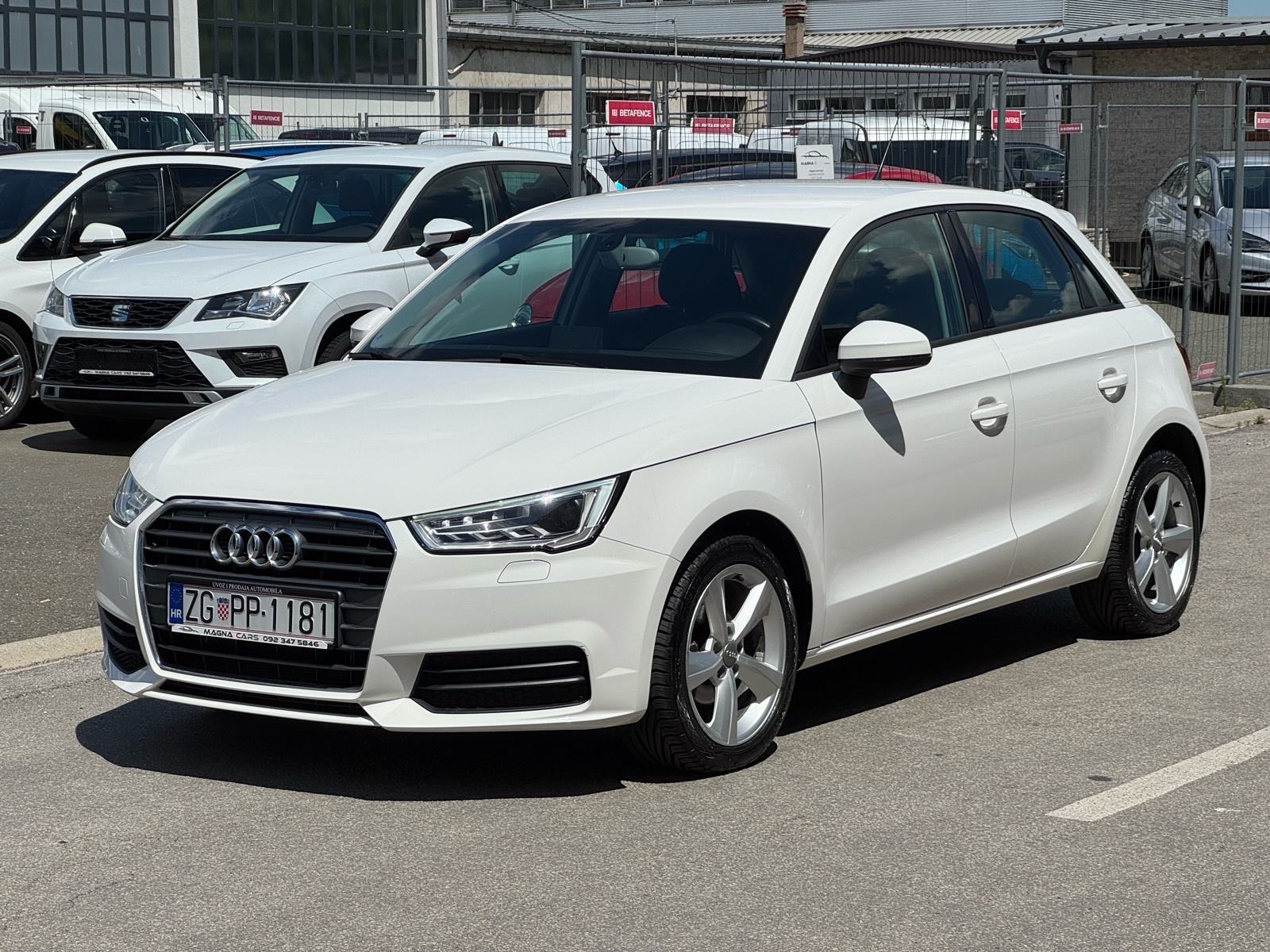 Audi A1 1,0 TFSI Sportback XENON# ALU FELGE# NAVI#PDC, fotografija 2