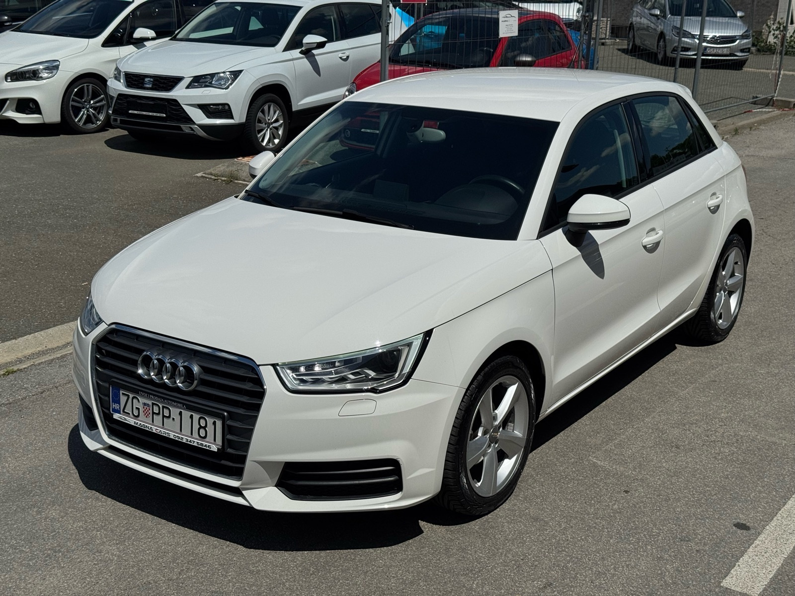 Audi A1 1,0 TFSI Sportback XENON# ALU FELGE# NAVI#PDC, fotografija 5