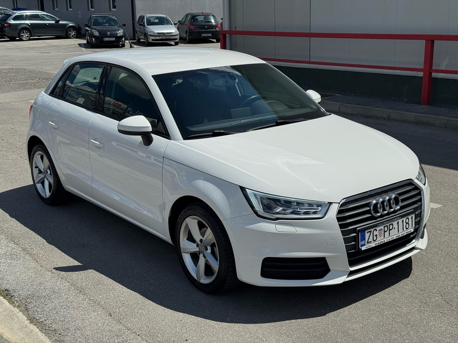 Audi A1 1,0 TFSI Sportback XENON# ALU FELGE# NAVI#PDC, fotografija 6