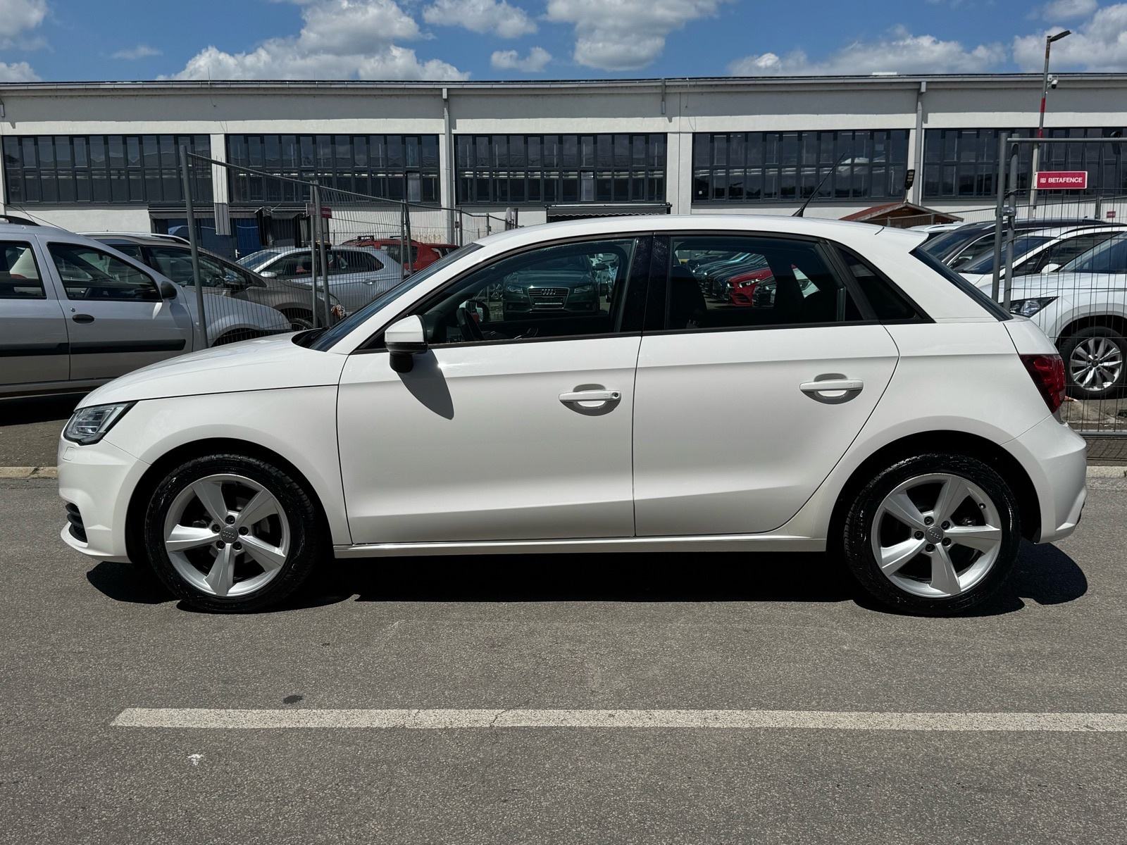 Audi A1 1,0 TFSI Sportback XENON# ALU FELGE# NAVI#PDC, fotografija 10