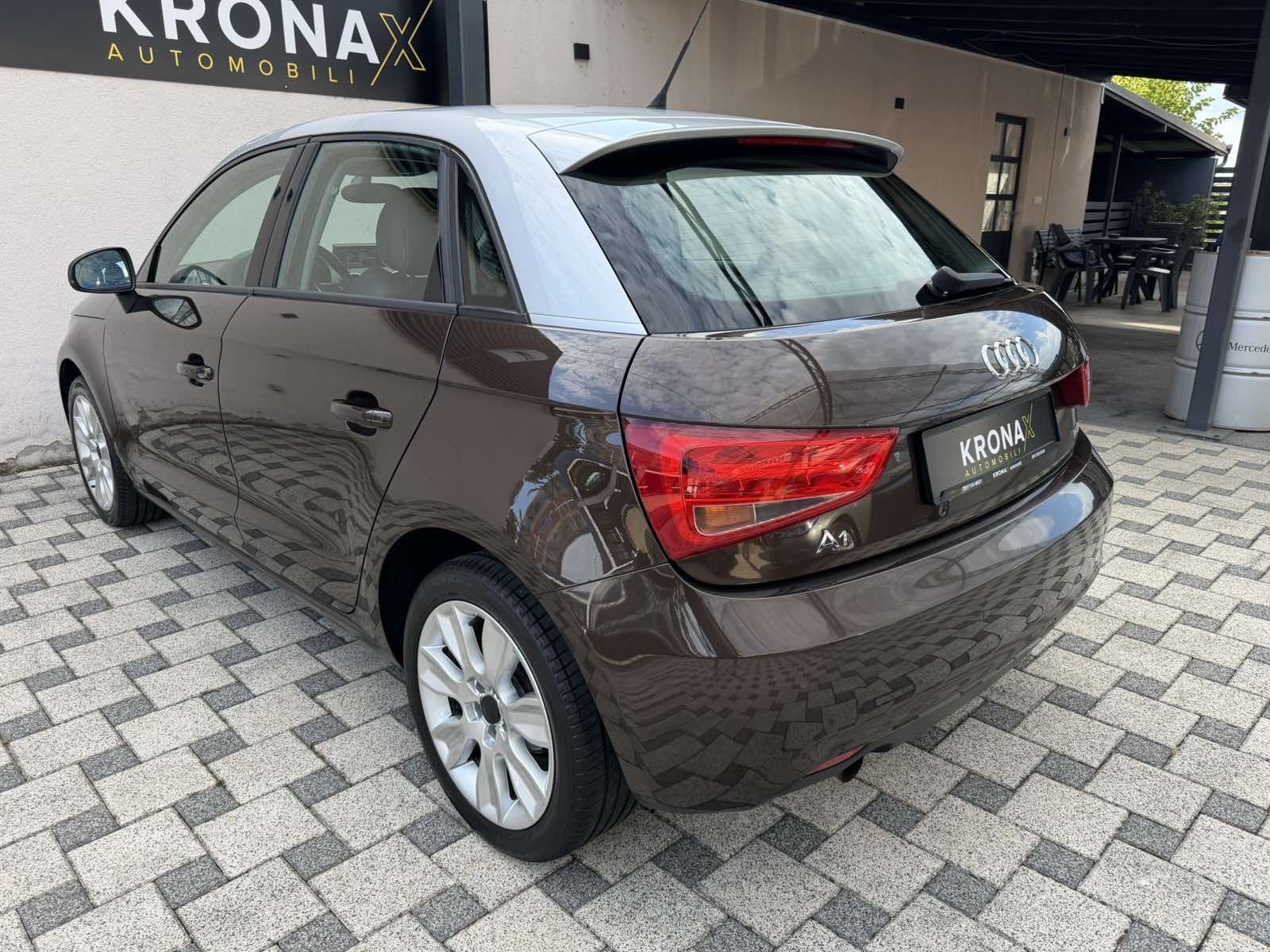AUDI A1 1,2 TFSI Ambition (NAVI,KOŽA,SERVISNA…), fotografija 6