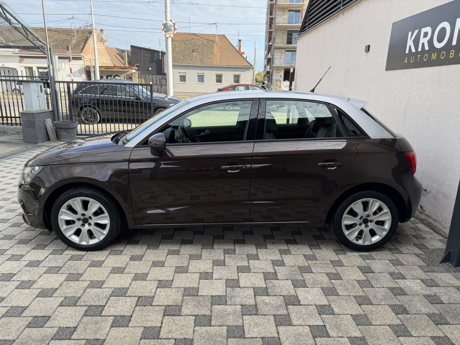 AUDI A1 1,2 TFSI Ambition (NAVI,KOŽA,SERVISNA…), fotografija 7