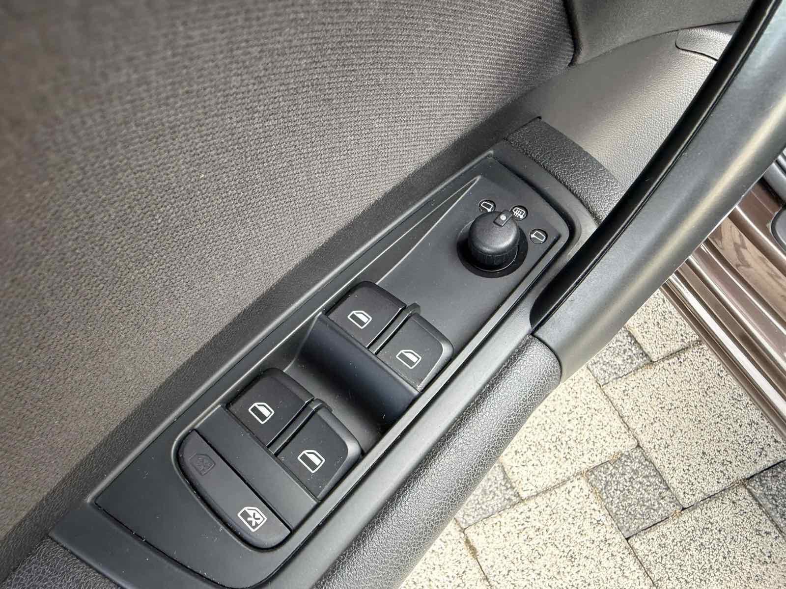 AUDI A1 1,2 TFSI Ambition (NAVI,KOŽA,SERVISNA…), fotografija 14