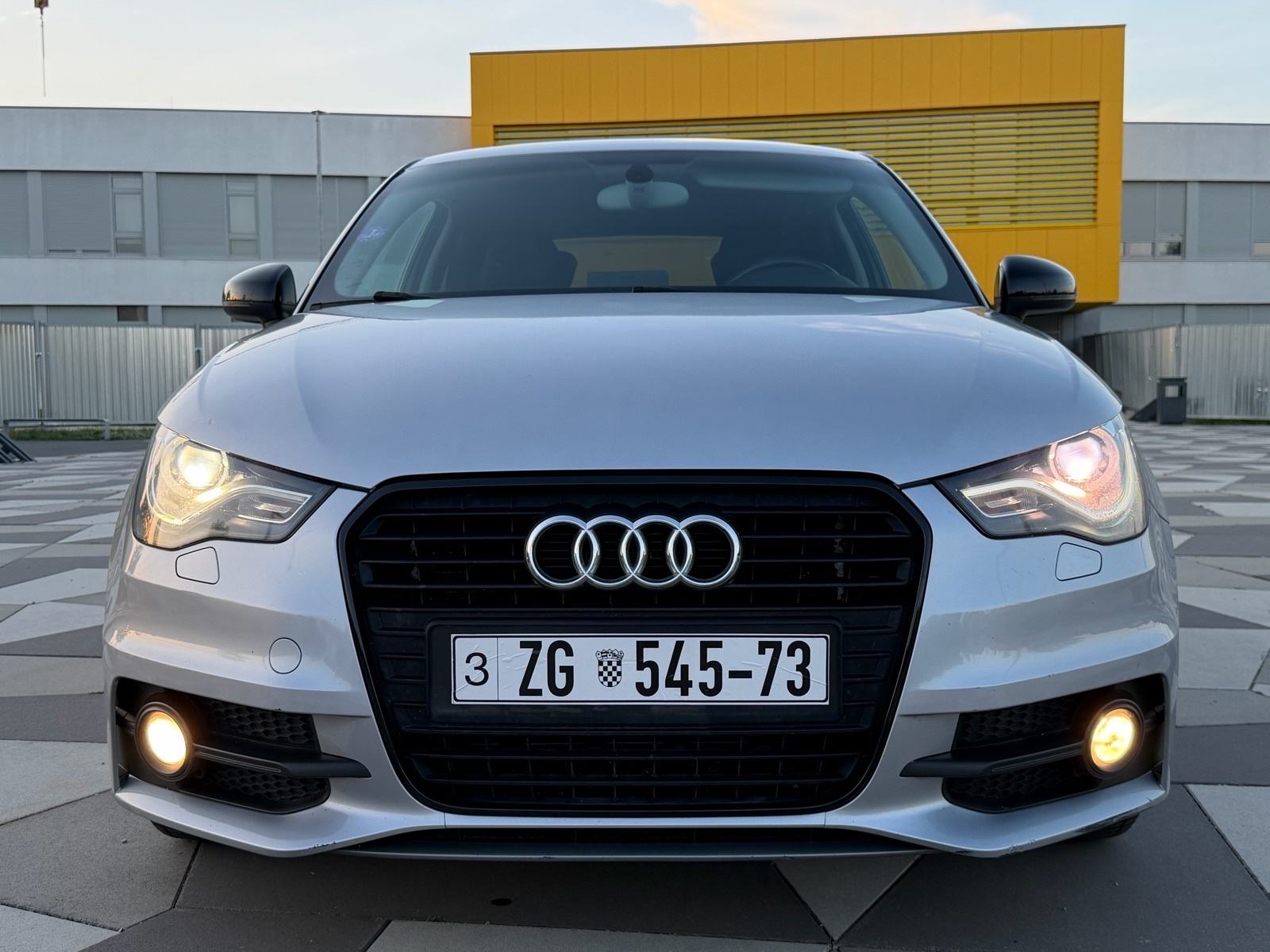 Audi A1 1.2 TFSI S LINE - XENON, NAVI, ALU, PDC *POTVRDA KM*, fotografija 2