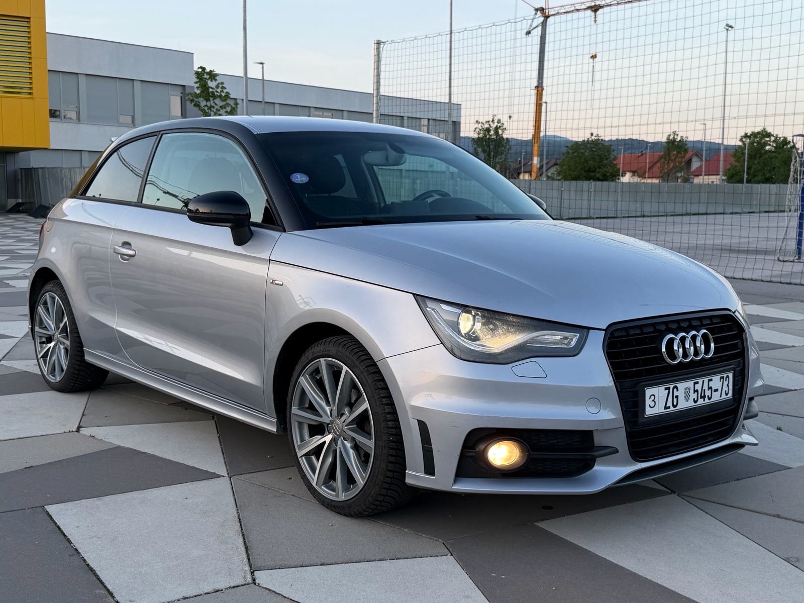 Audi A1 1.2 TFSI S LINE - XENON, NAVI, ALU, PDC *POTVRDA KM*, fotografija 4
