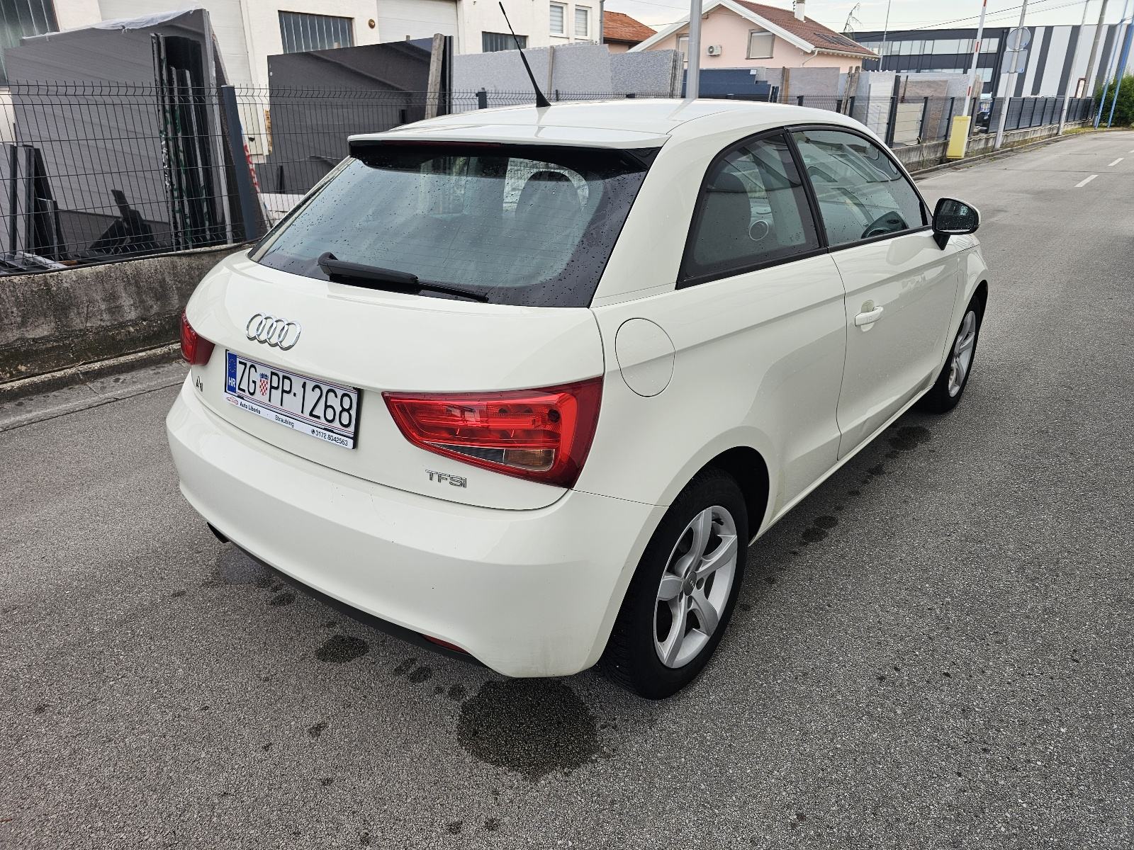 Audi A1.... 1,2 TFSI, odlično stanje!, fotografija 10
