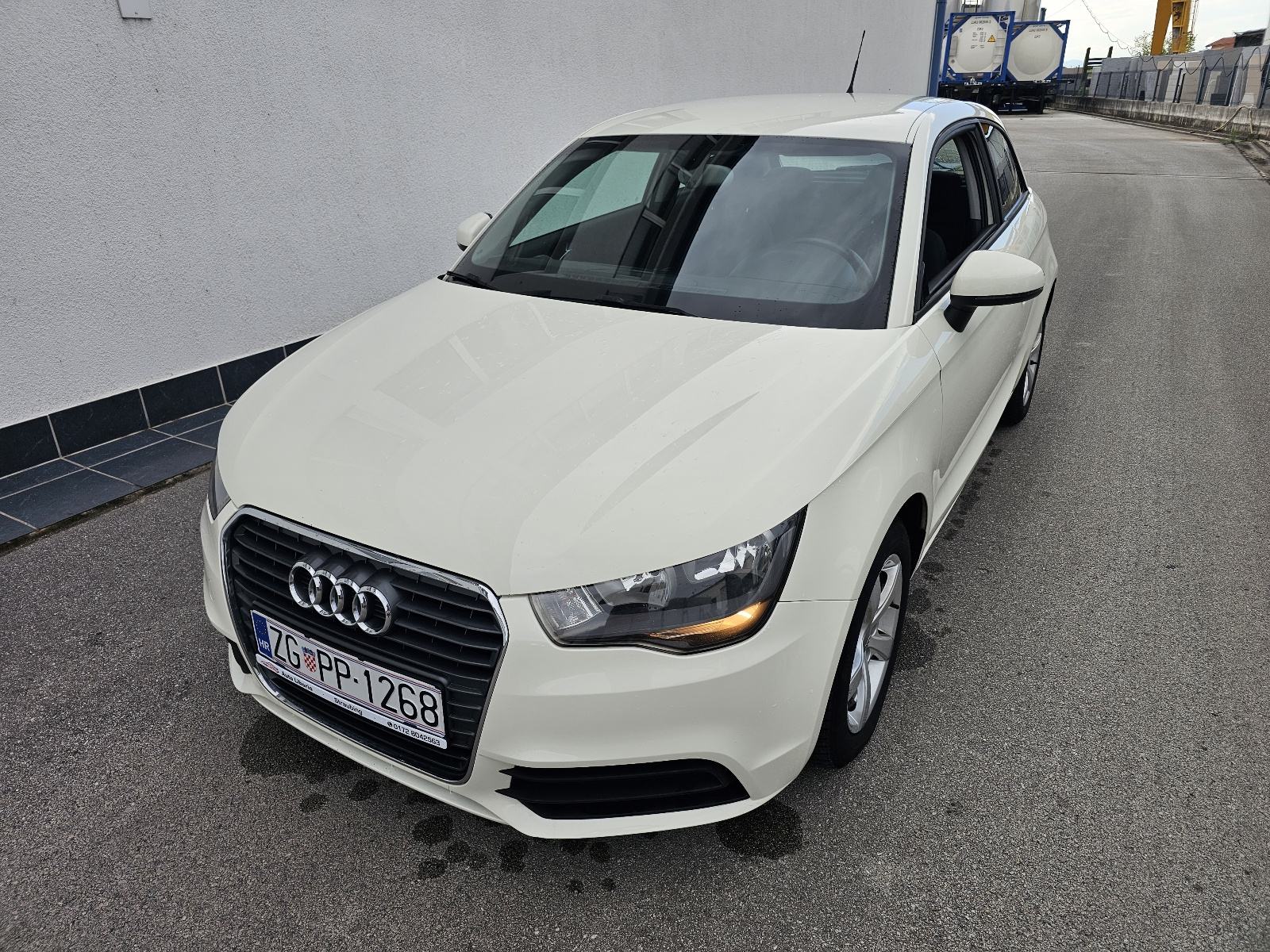 Audi A1.... 1,2 TFSI, odlično stanje!, fotografija 2