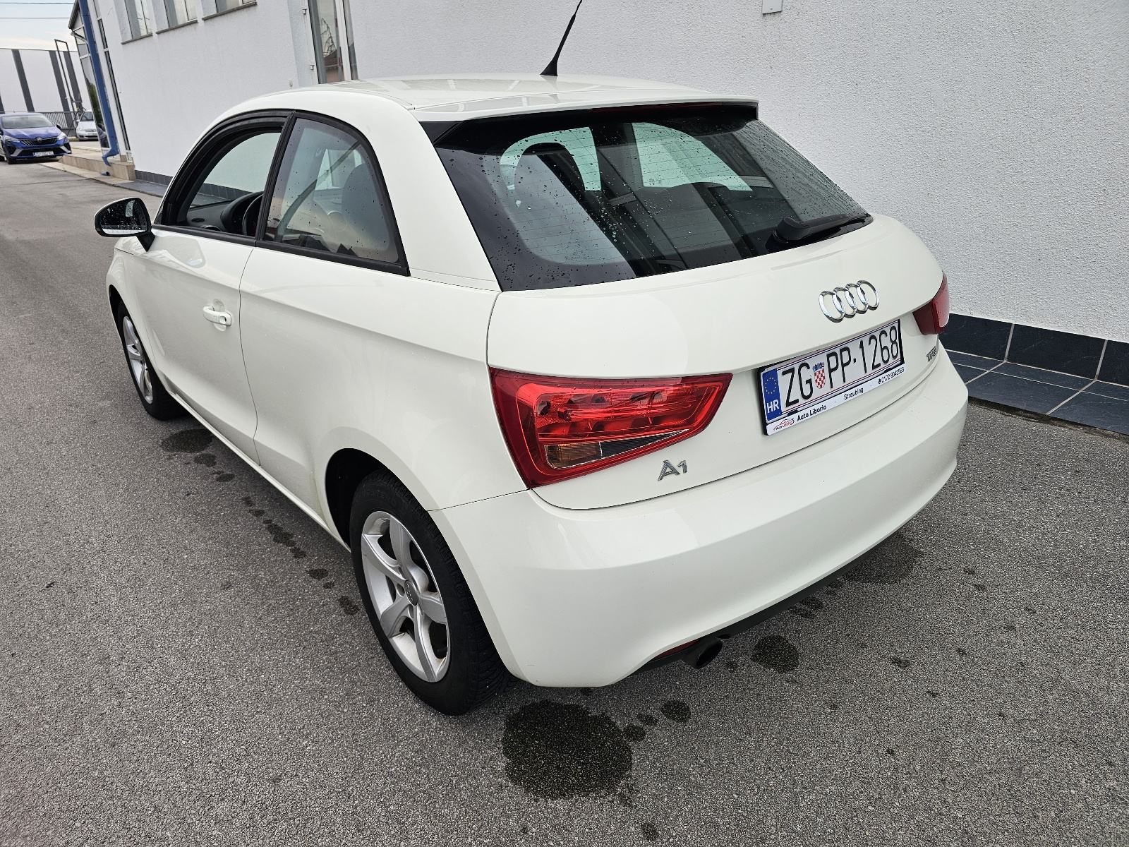 Audi A1.... 1,2 TFSI, odlično stanje!, fotografija 11