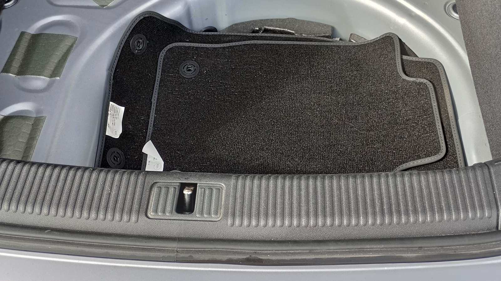 Audi A1 Sportback 1.2 TFSI 2014 | 135.600 km | 2 seta ALU kotača, fotografija 16