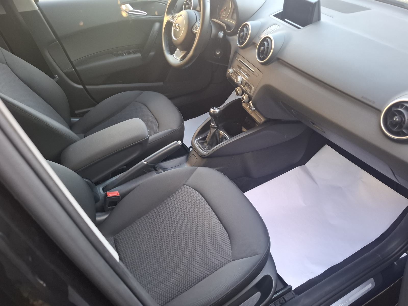 Audi A1 1,4 TDI, fotografija 12