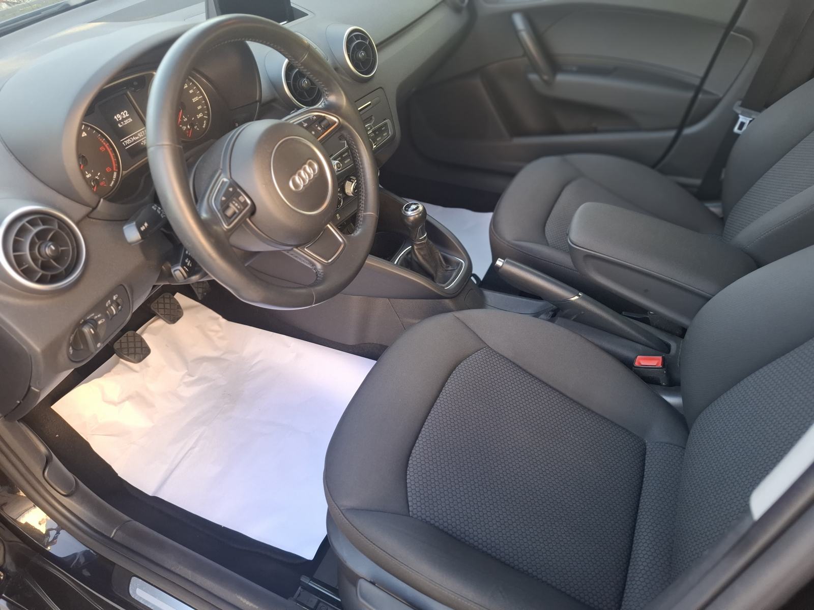 Audi A1 1,4 TDI, fotografija 9
