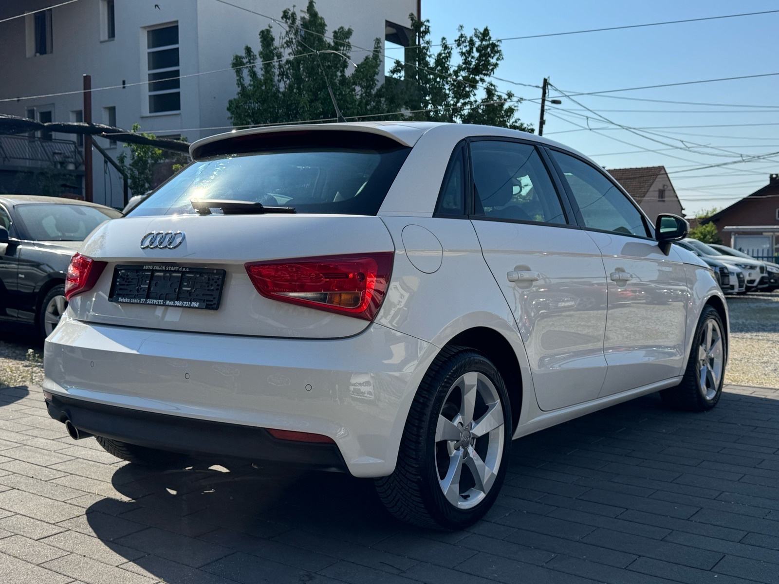 Audi A1 1,4 TDI SPORTBACK / NAVIGACIJA / AUT KLIMA / PARK SENZOR / ALU, fotografija 6
