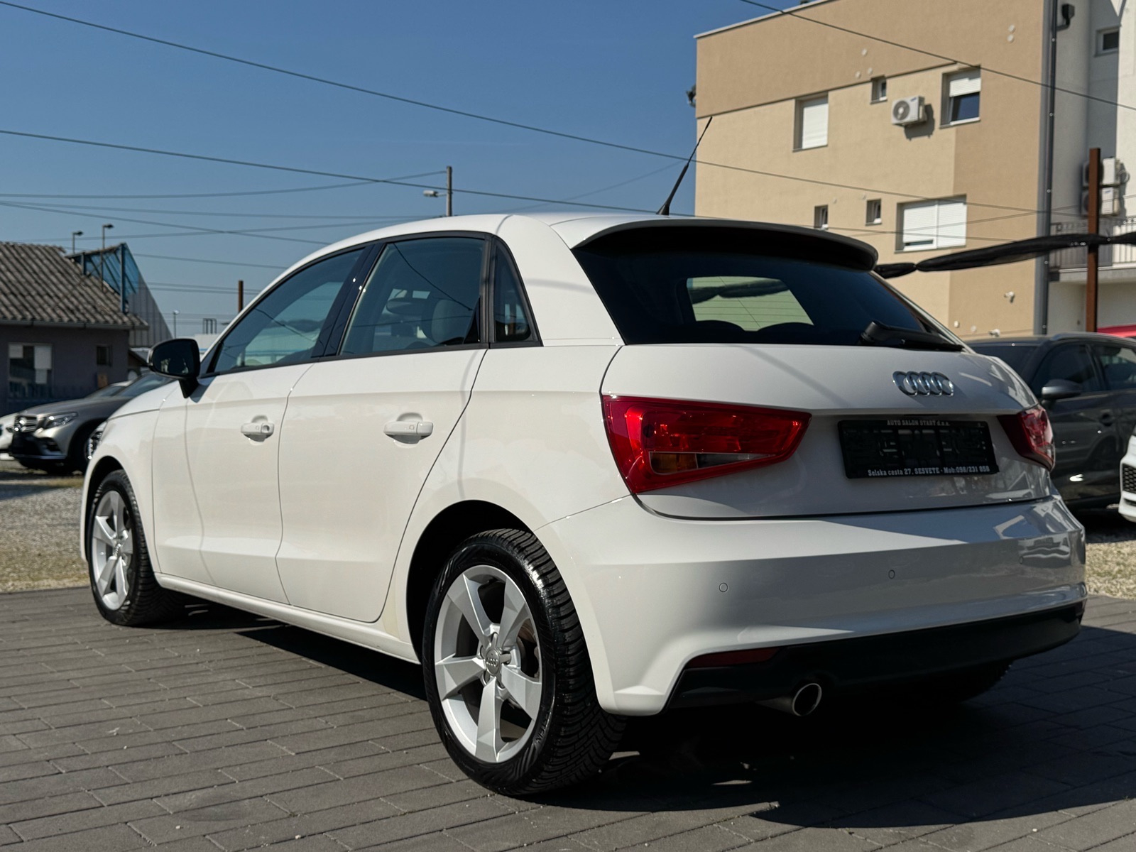 Audi A1 1,4 TDI SPORTBACK / NAVIGACIJA / AUT KLIMA / PARK SENZOR / ALU, fotografija 8