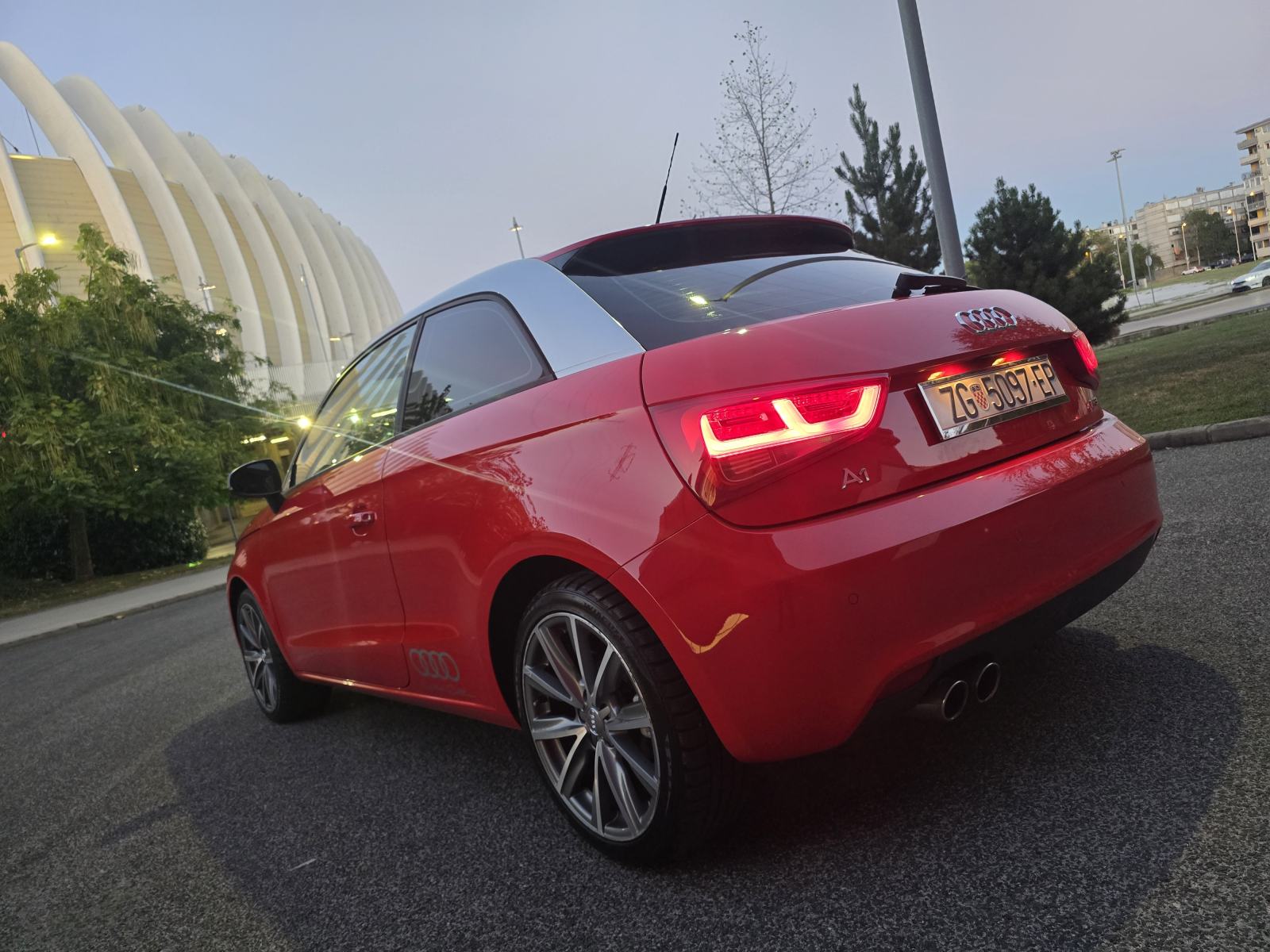 Audi A1 1,4 TFSI Limited Ksenon,Prof.Sjedala,Hr-Vozilo Kredit-Zamjena, fotografija 5