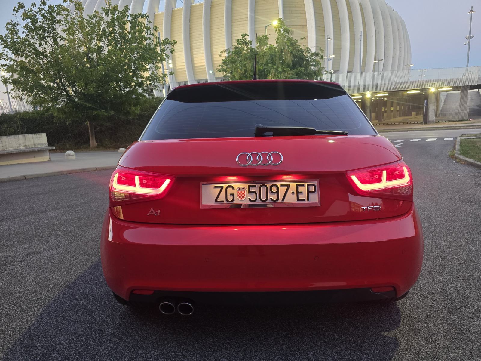 Audi A1 1,4 TFSI Limited Ksenon,Prof.Sjedala,Hr-Vozilo Kredit-Zamjena, fotografija 8